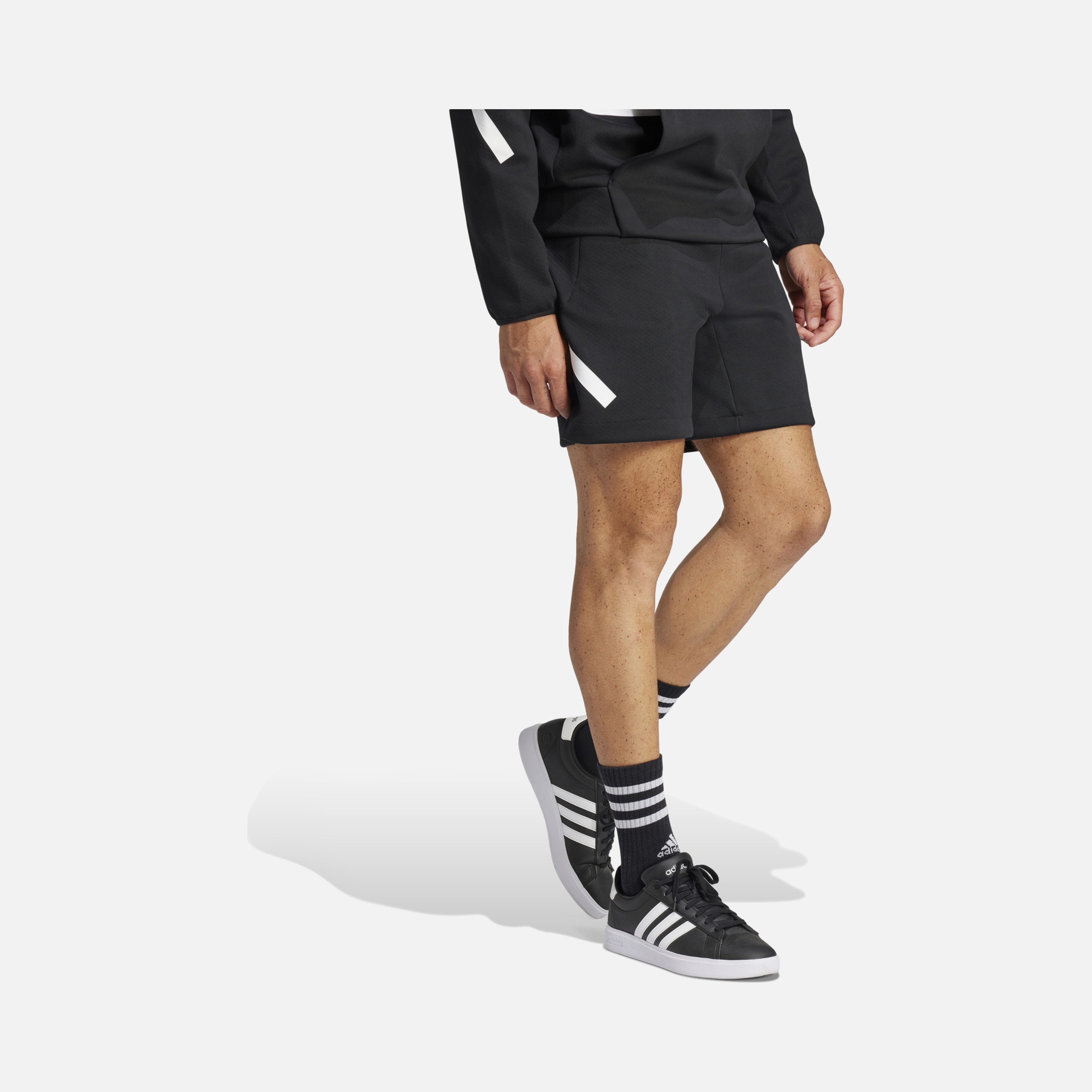 adidas Z.N.E. Sportswear Regular-Fit Mid-Rise Erkek Şort