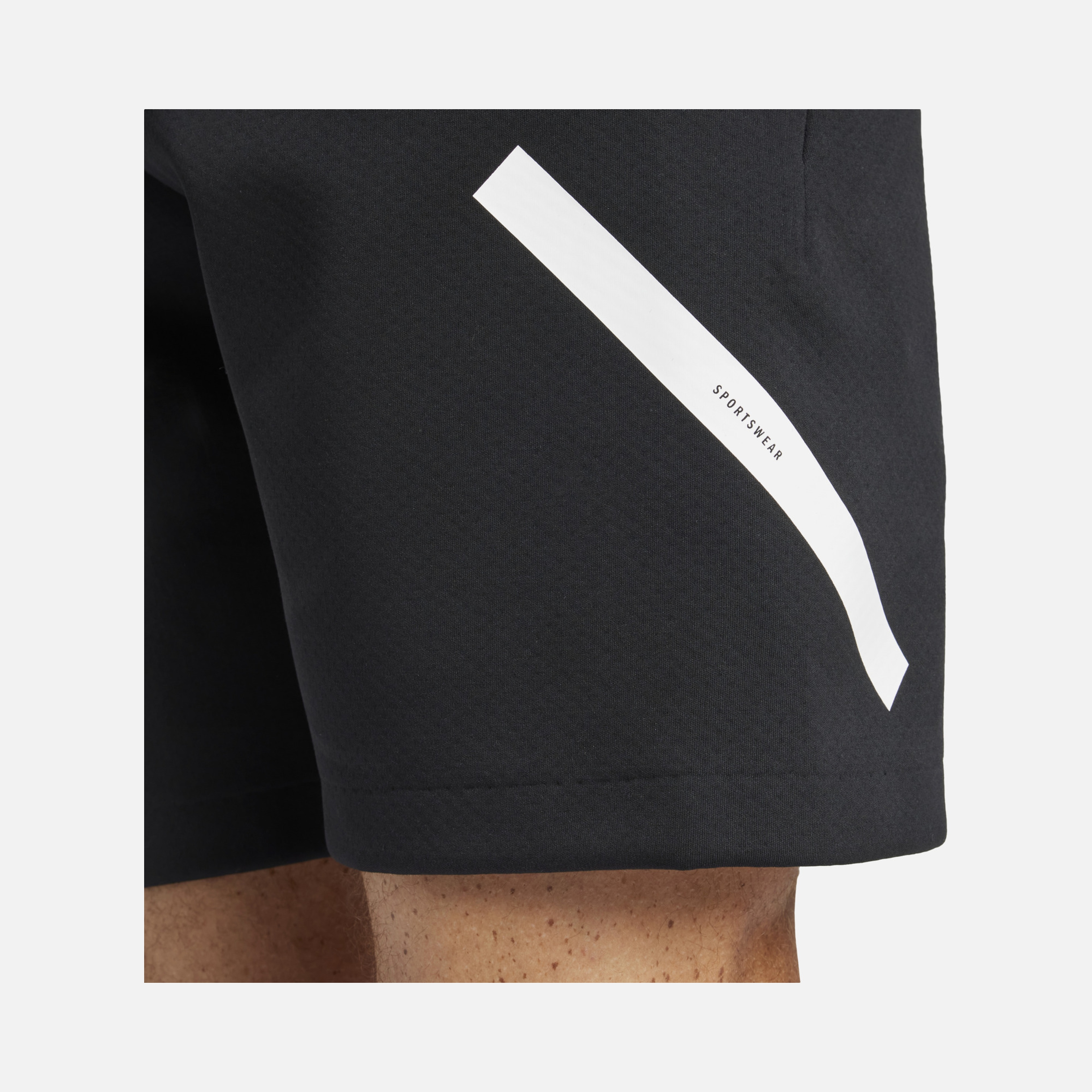 adidas Z.N.E. Sportswear Regular-Fit Mid-Rise Erkek Şort