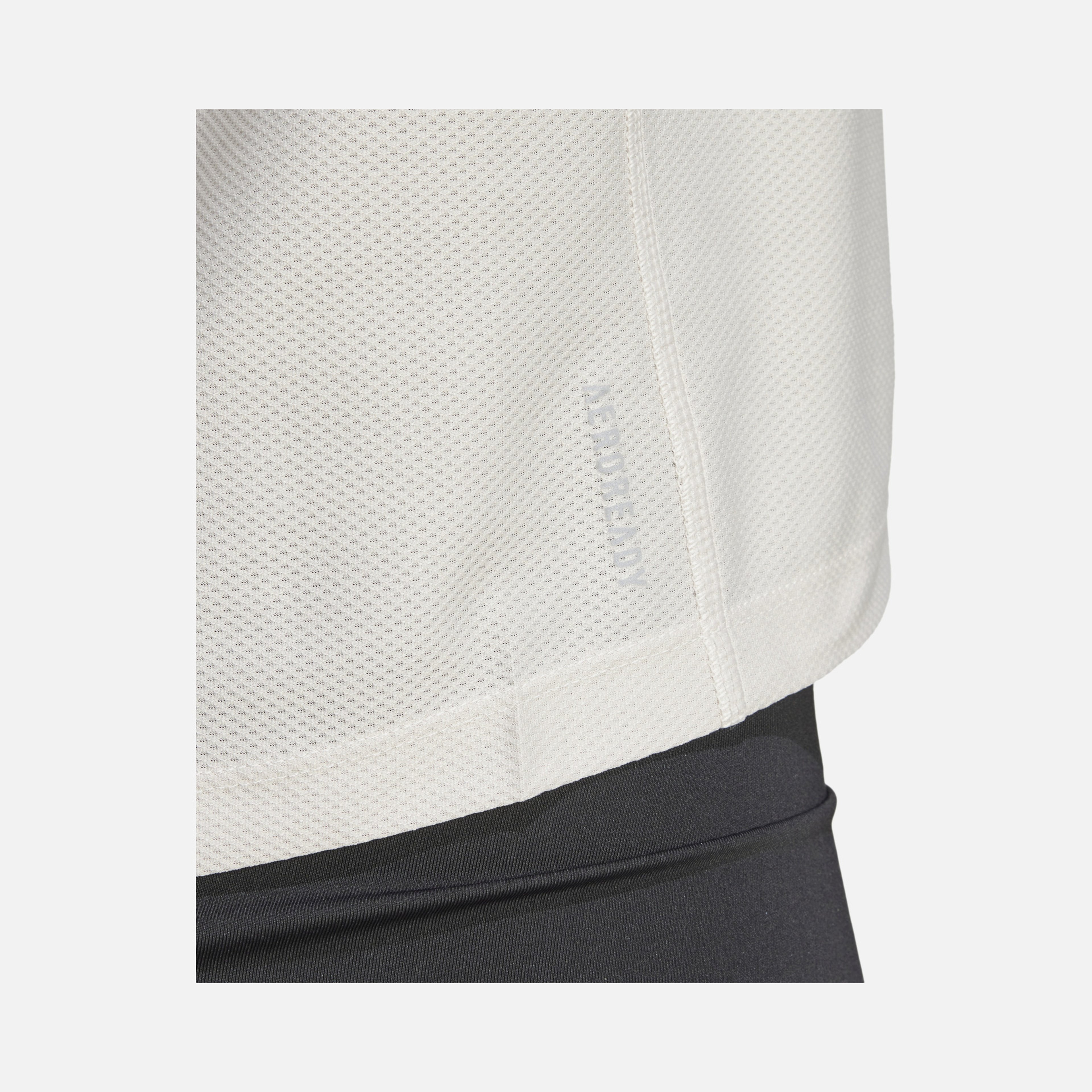 adidas AEROREADY Run Own The 3-Stripes Crew Neck Running Short-Sleeve Kadın Tişört