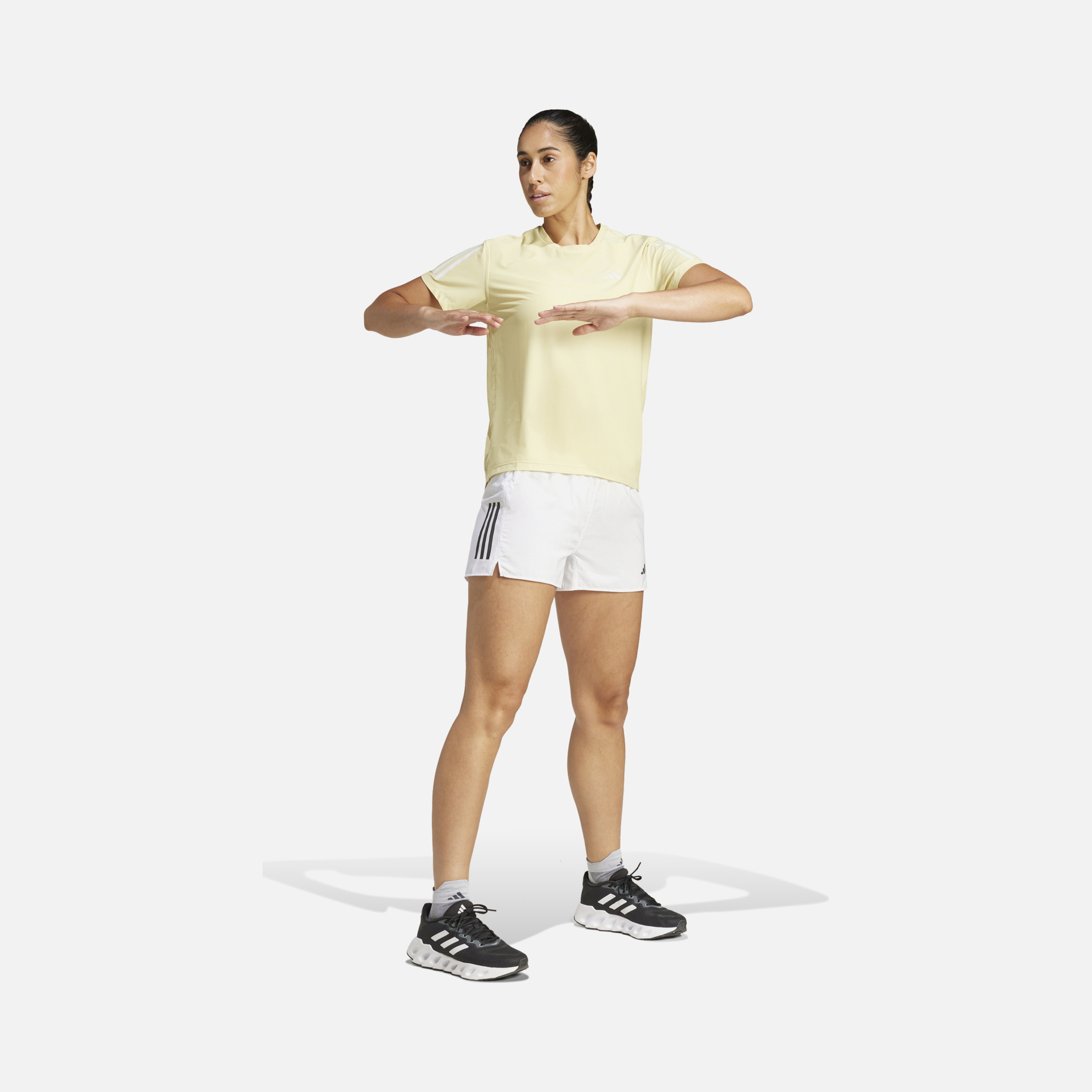 adidas AEROREADY Run Own The 3-Stripes Crew Neck Running Short-Sleeve Kadın Tişört