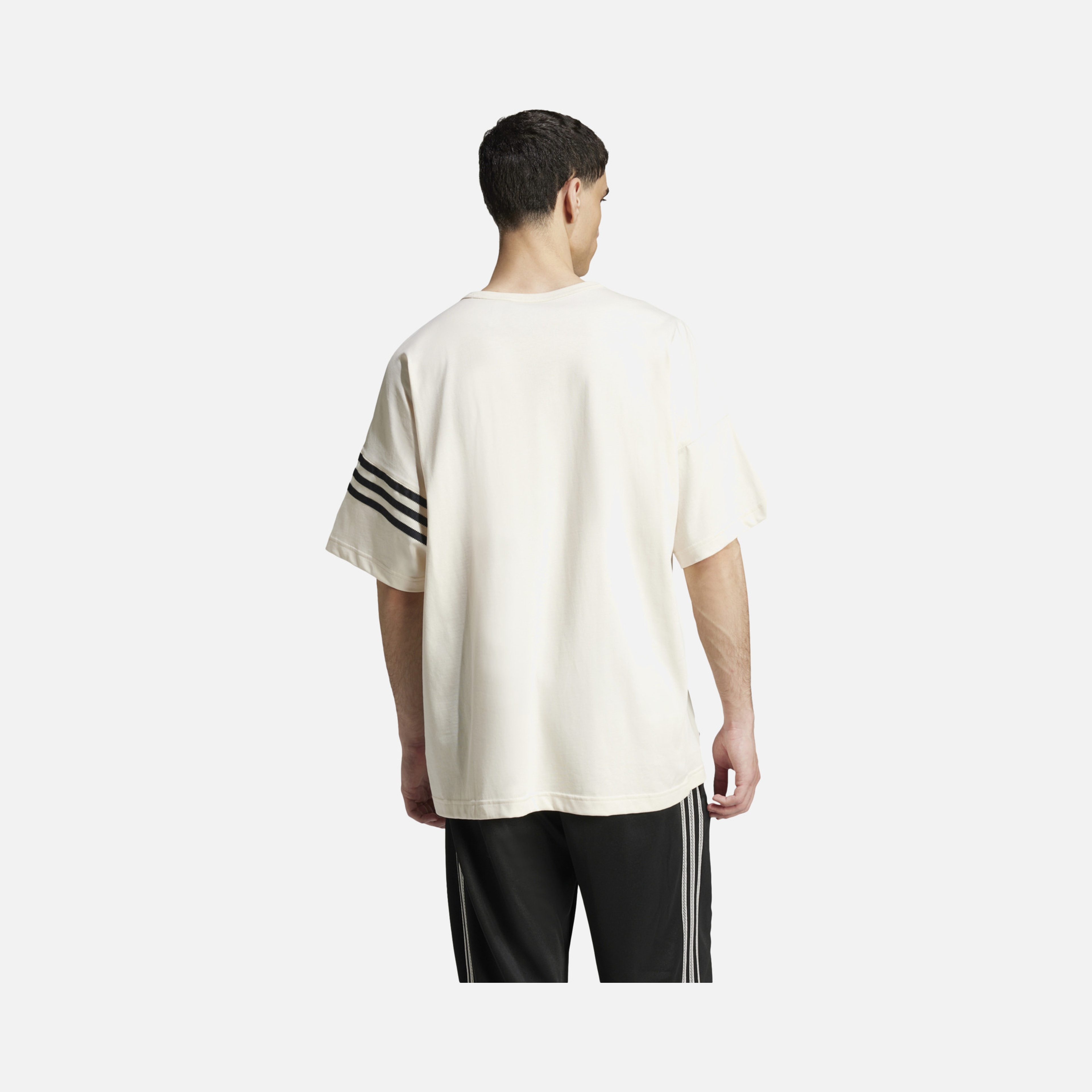 adidas Originals Neuclassics 3-Stripes Loose Fit Short-Sleeve Erkek Tişört
