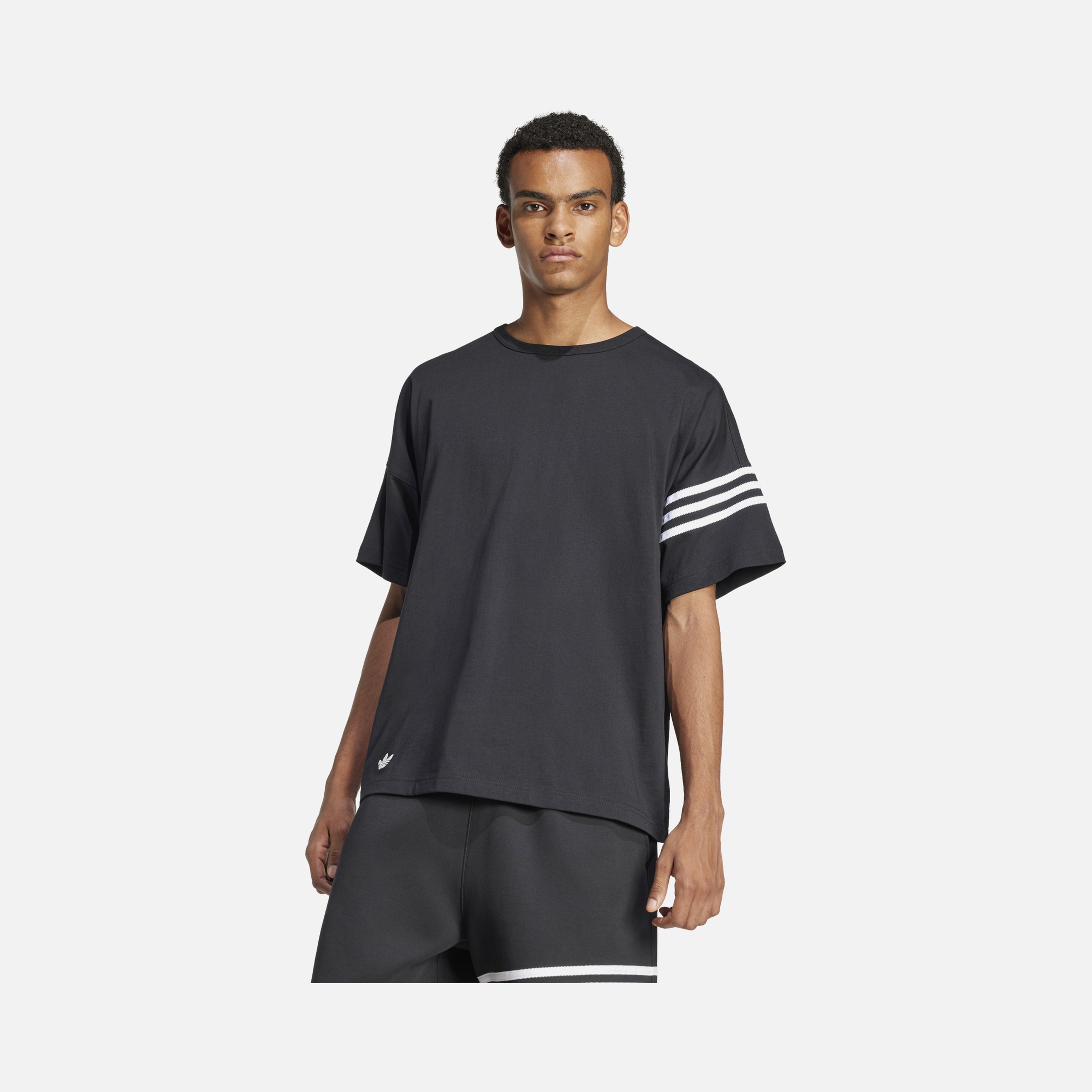 adidas Originals Neuclassics 3-Stripes Loose Fit Short-Sleeve Erkek Tişört