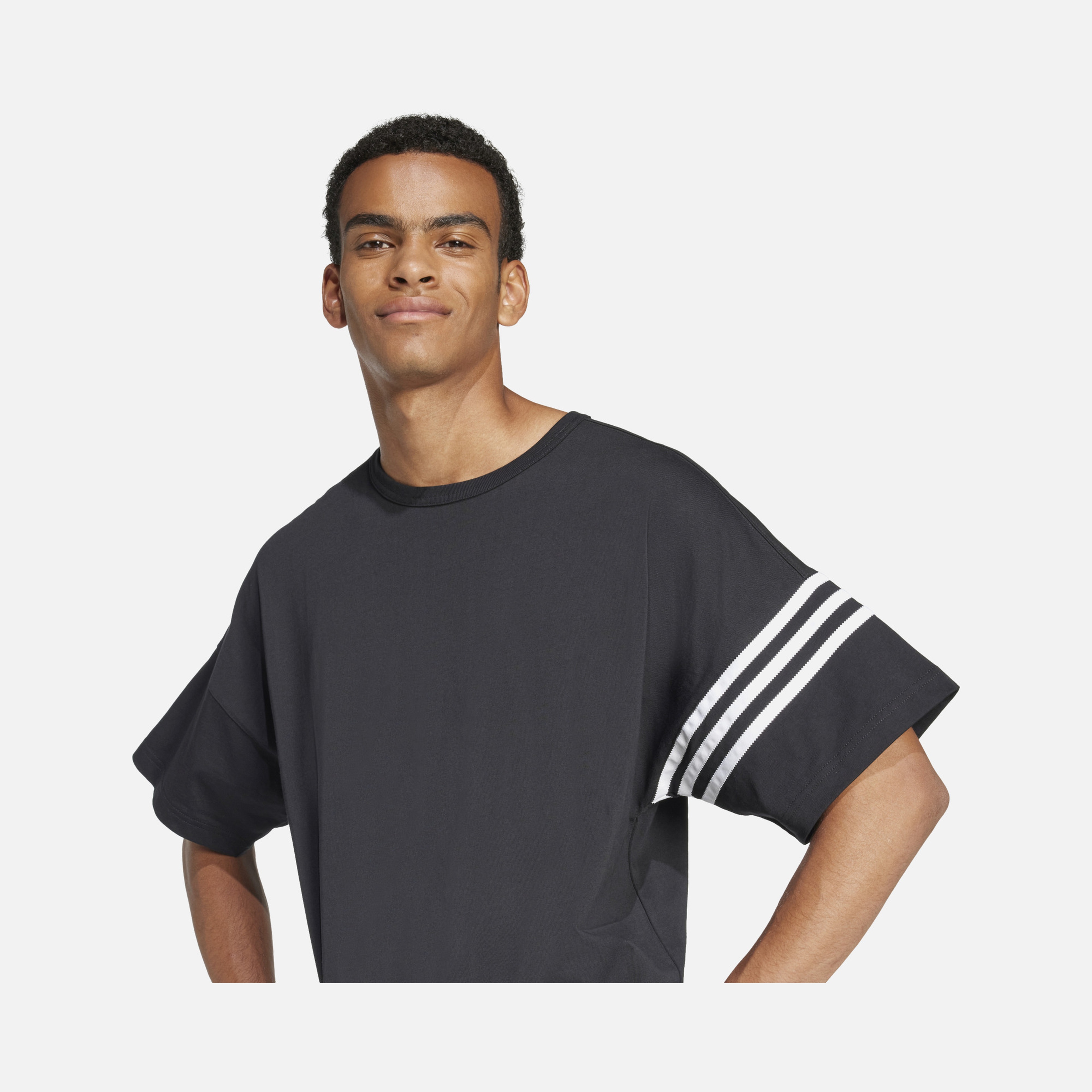 adidas Originals Neuclassics 3-Stripes Loose Fit Short-Sleeve Erkek Tişört