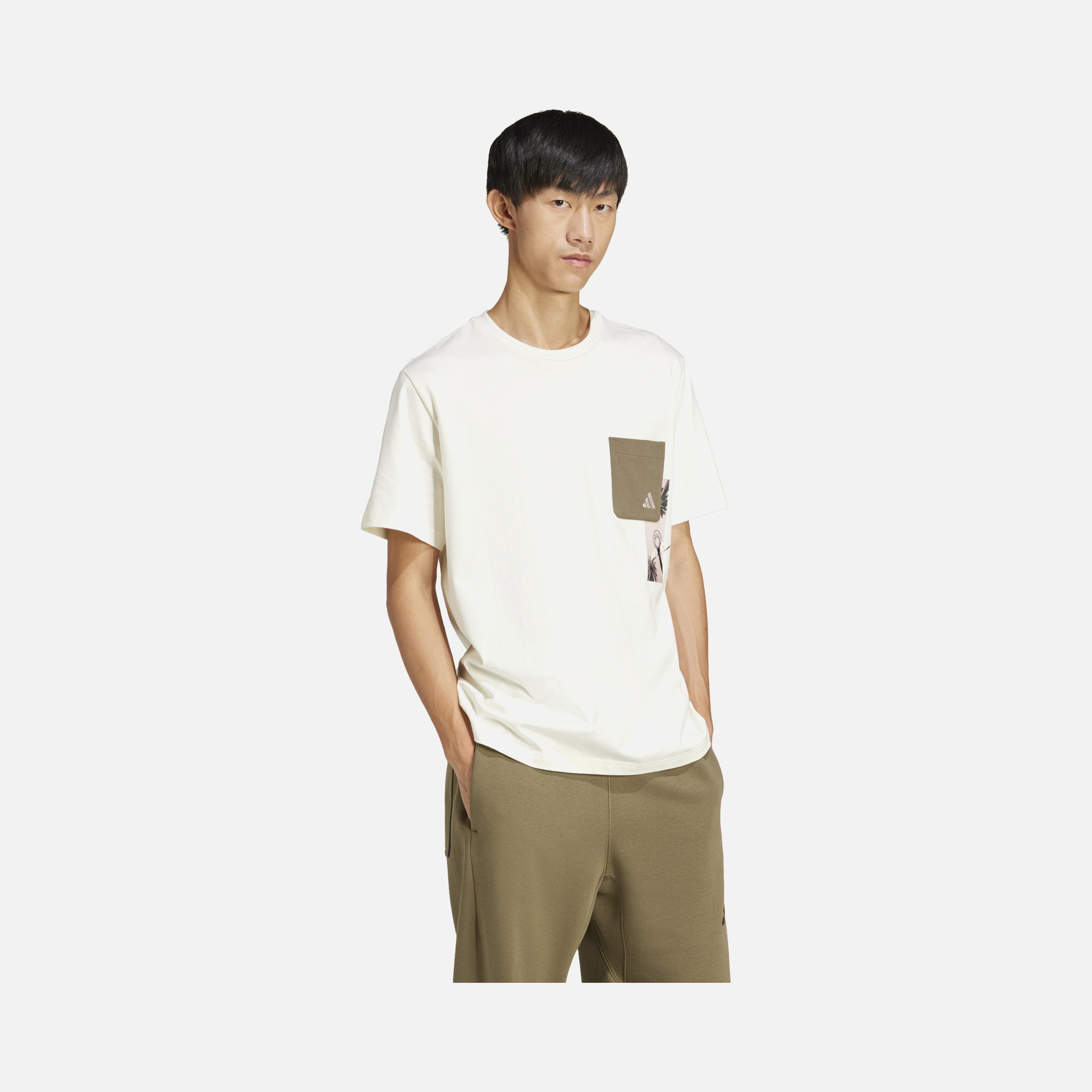 adidas Sportswear Lens Elevated Pocket Graphic Short-Sleeve Erkek Tişört