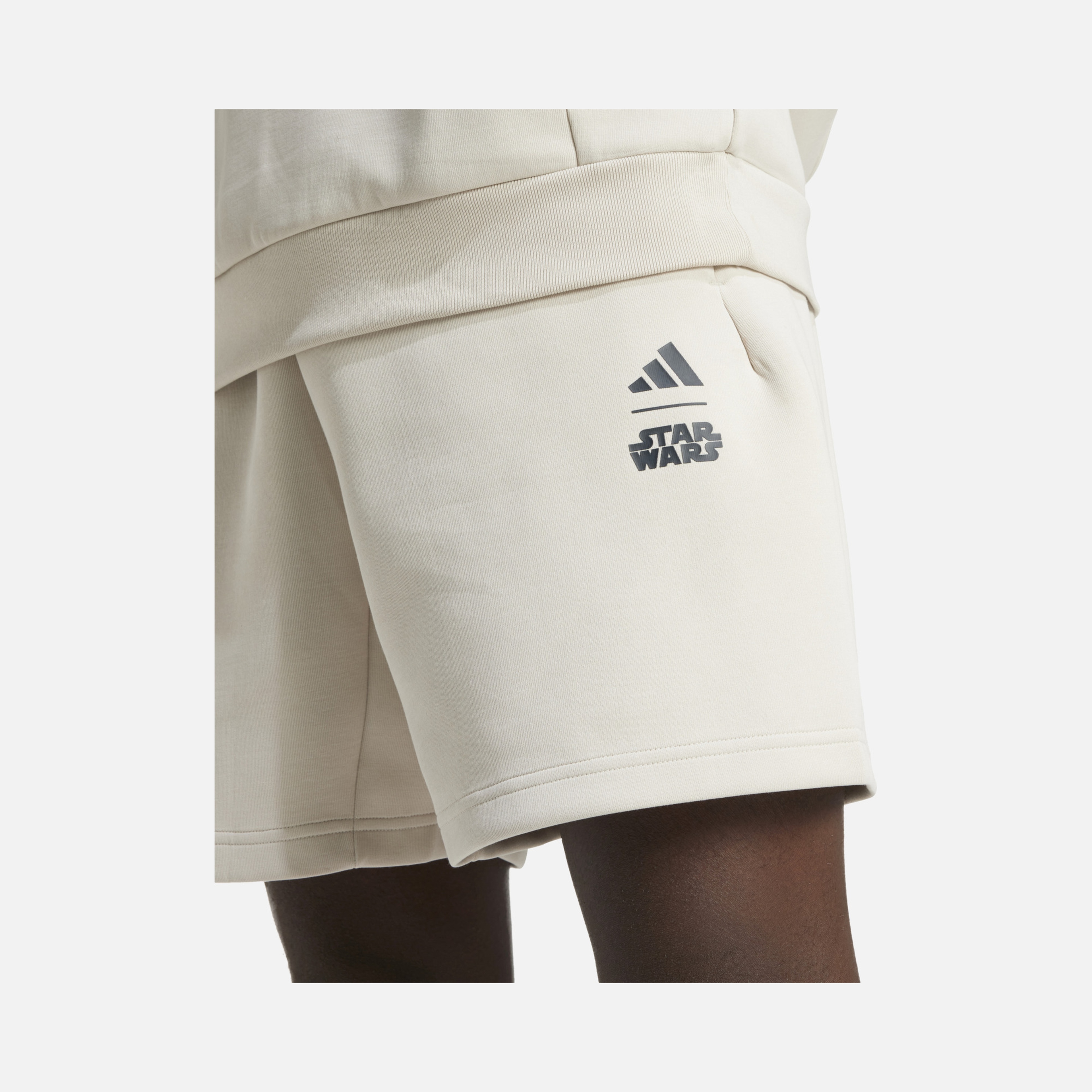 adidas Star Wars The Mandalorian & Grogu Graphic Print Regular Gym & Training Erkek Şort