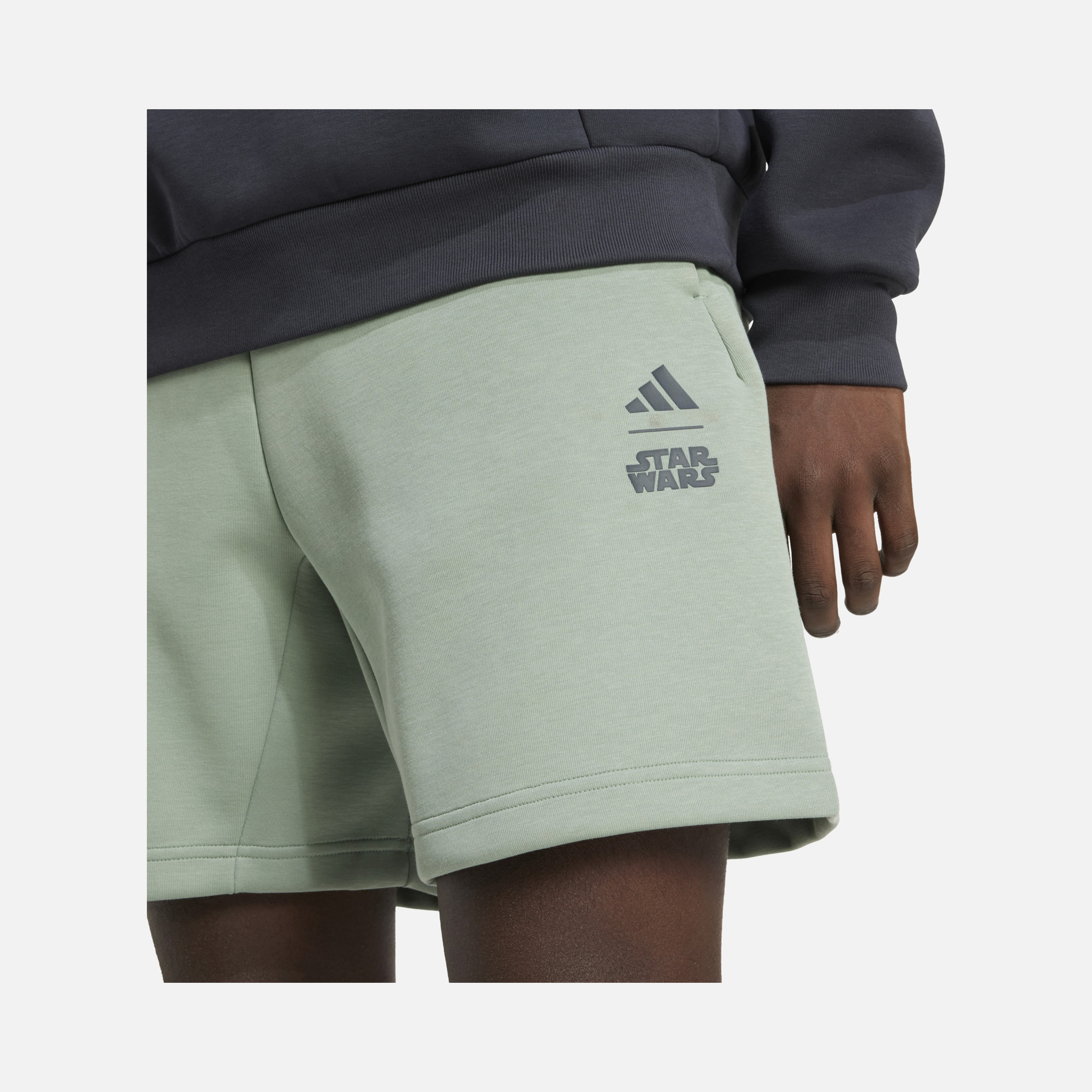 adidas Star Wars The Mandalorian & Grogu Graphic Print Regular Gym & Training Erkek Şort