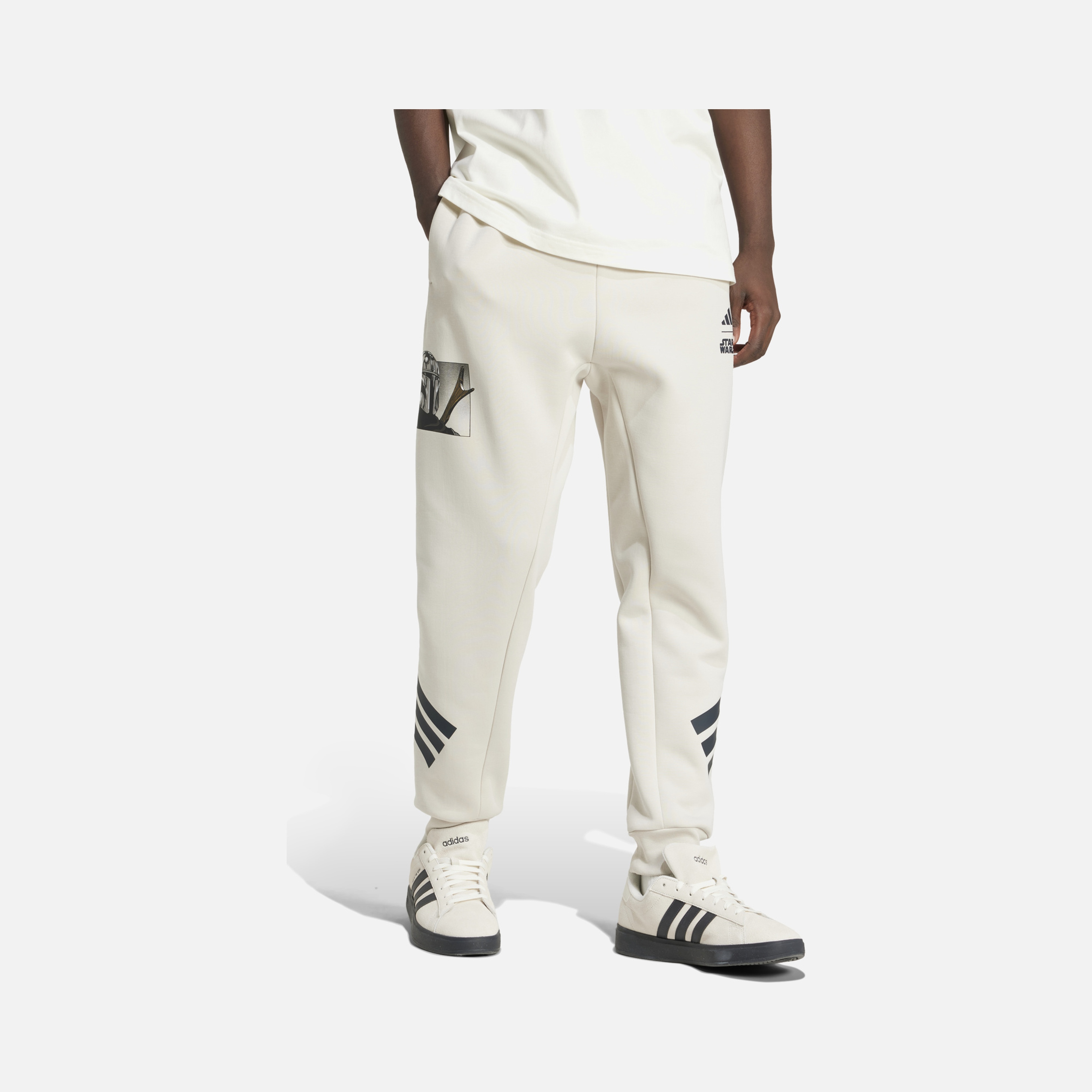 adidas X Star Wars The Mandalorian Graphic Print Regular Fit Gym & Training Erkek Eşofman Altı