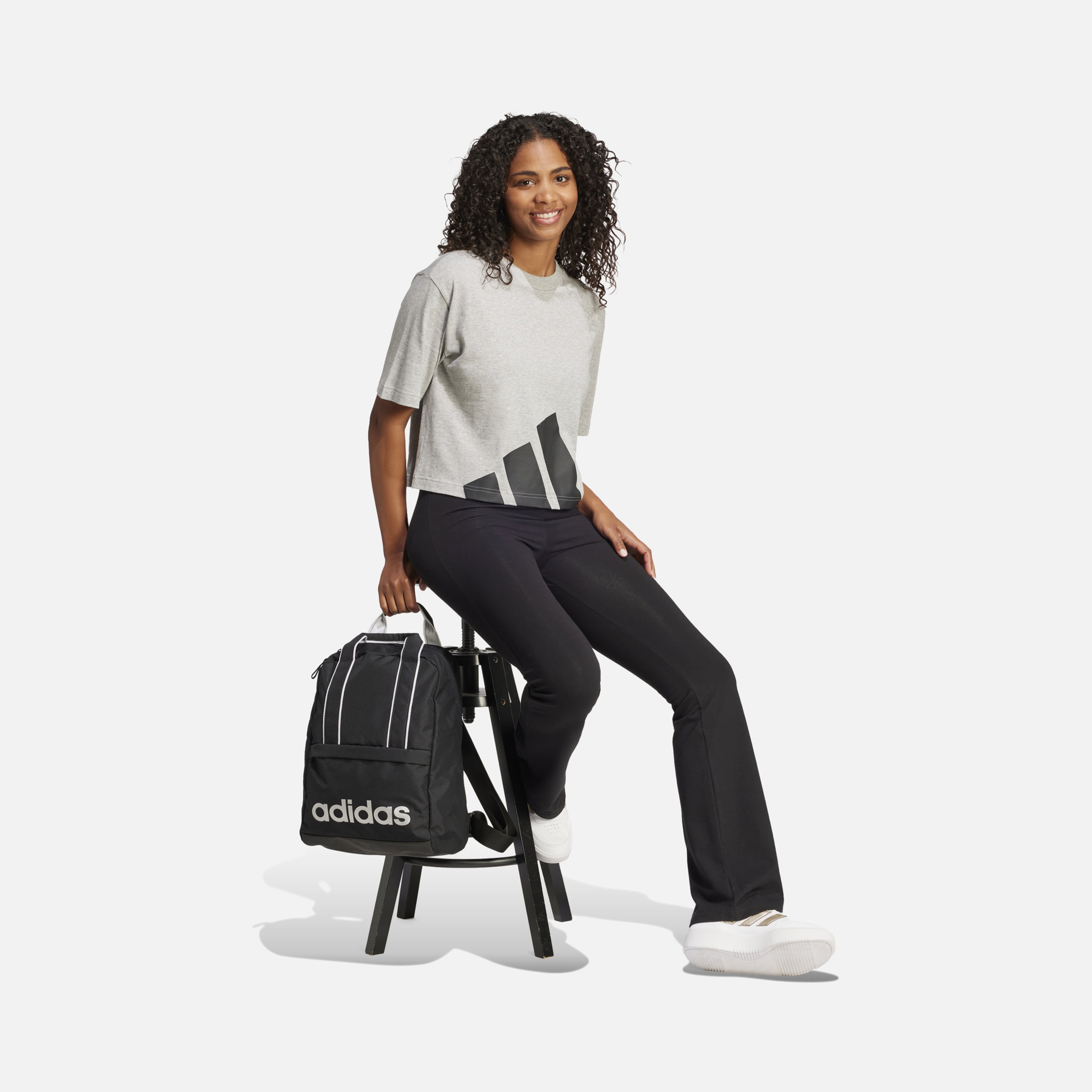 adidas Sportswear Essentials Big Logo Boyfriend Crew Nect Short-Sleeve Kadın Tişört