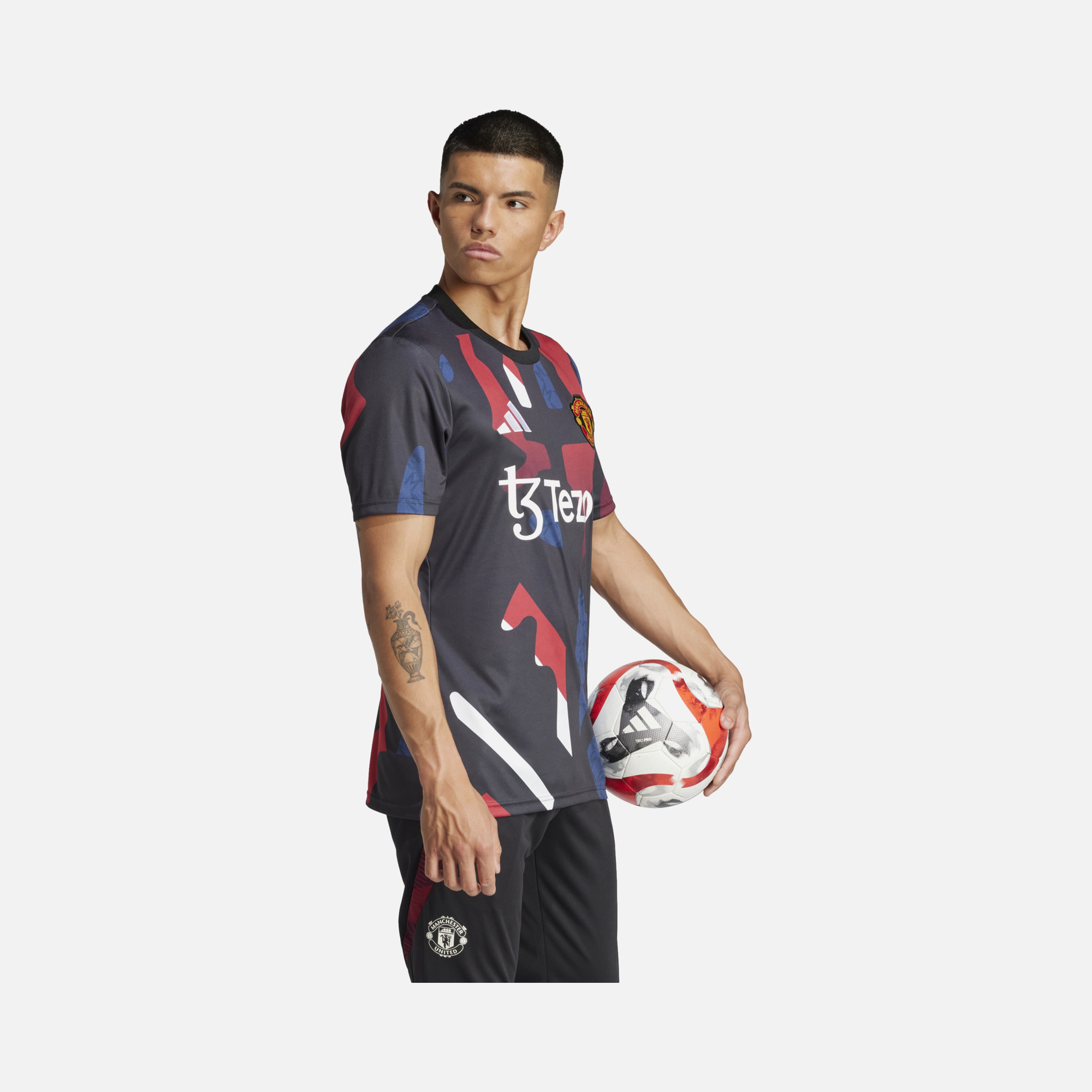 adidas Manchester United 2024-2025 AEROREADY Football Pre-Match Short-Sleeve Erkek Forma