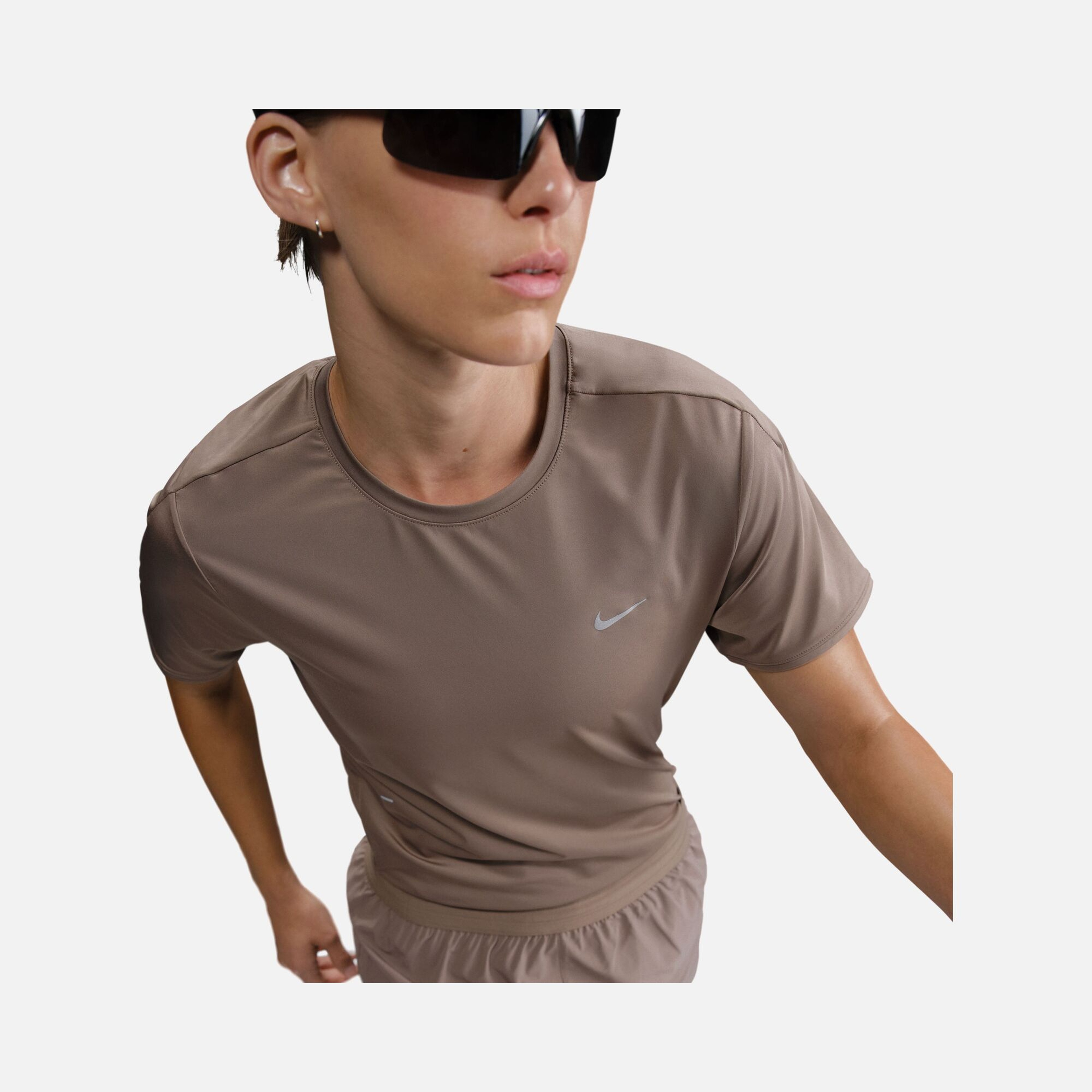 Nike Swift Dri-Fit Running Short-Sleeve Kadın Tişört