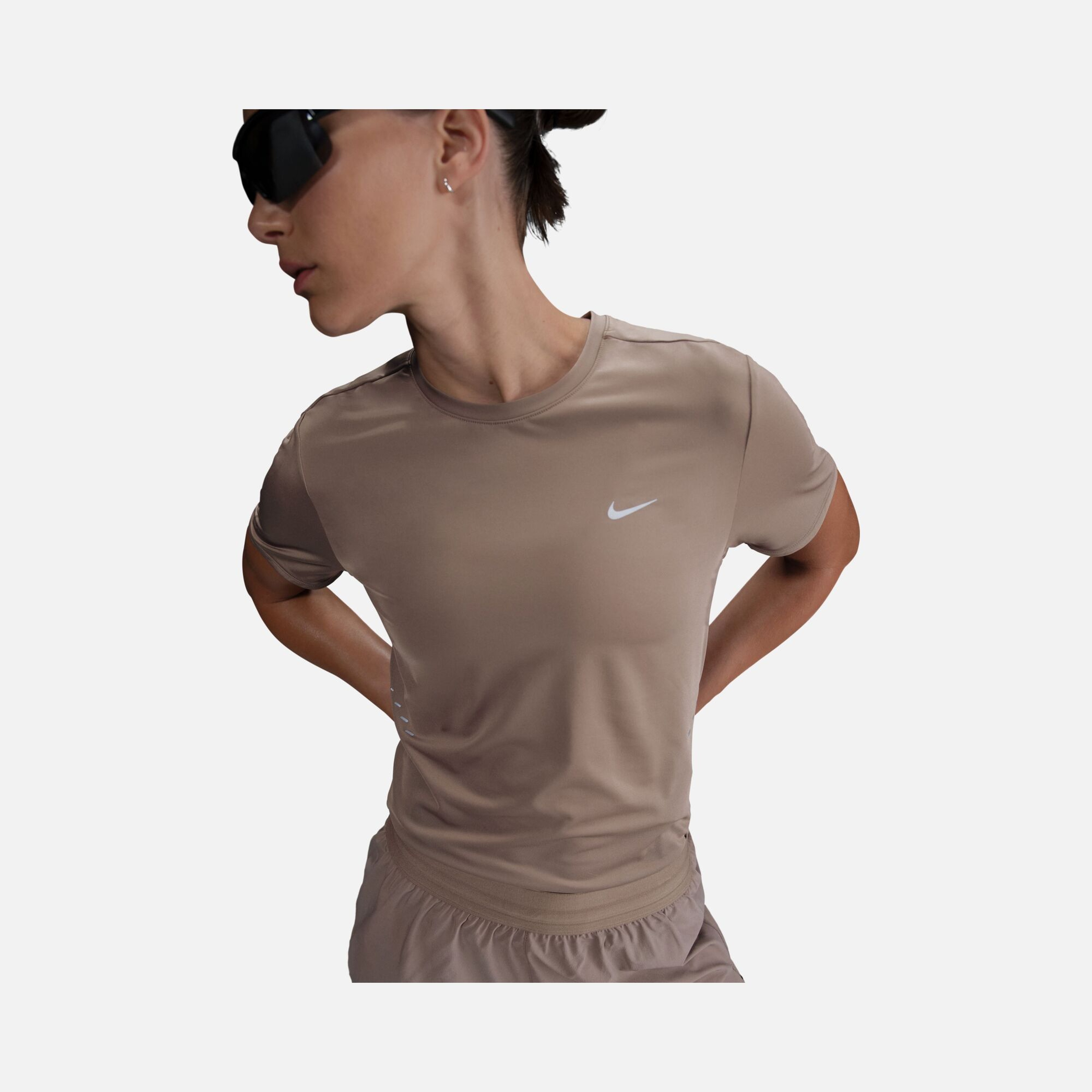 Nike Swift Dri-Fit Running Short-Sleeve Kadın Tişört