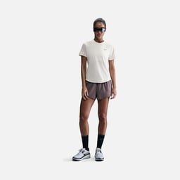 Nike Swift Dri-Fit Running Short-Sleeve Kadın Tişört