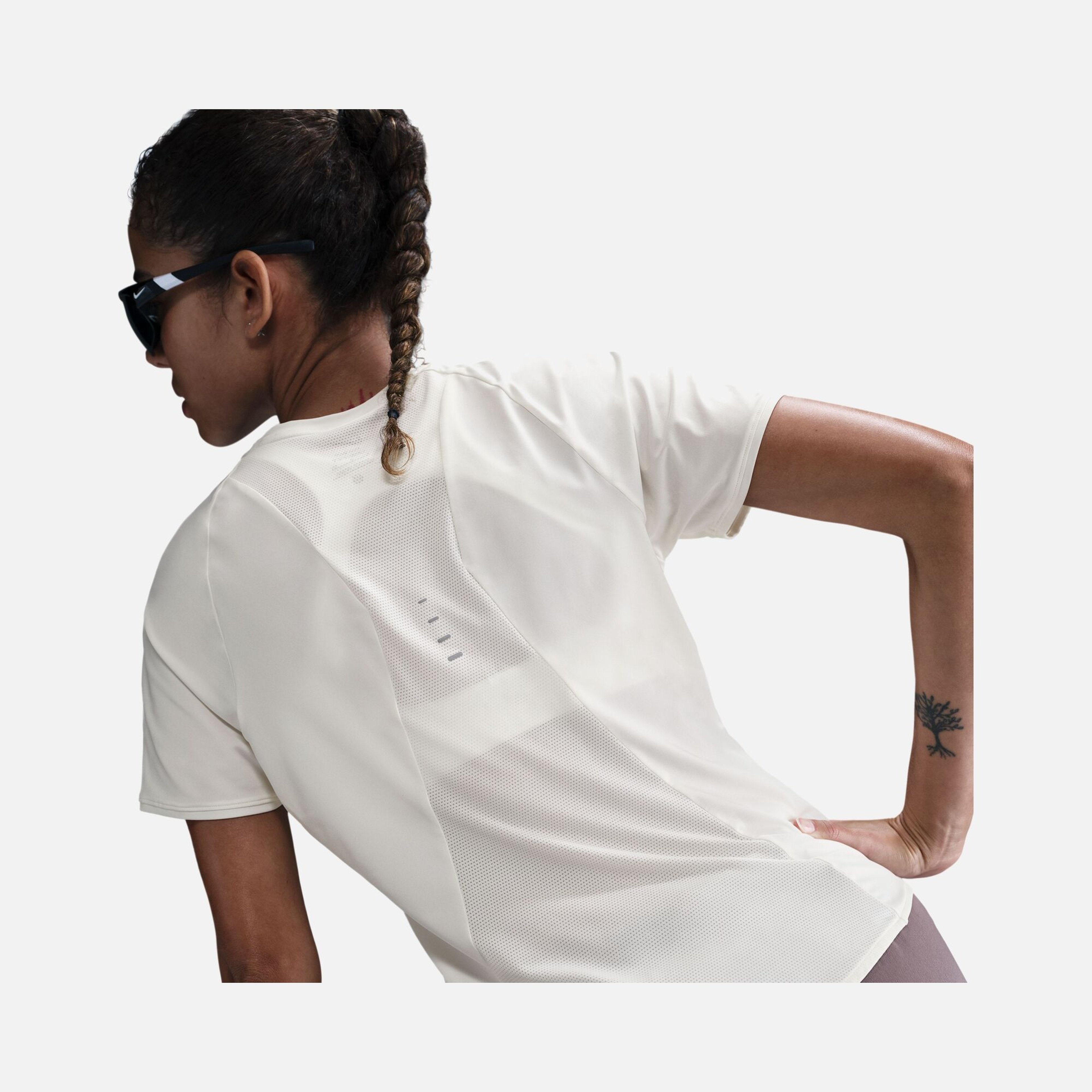 Nike Swift Dri-Fit Running Short-Sleeve Kadın Tişört