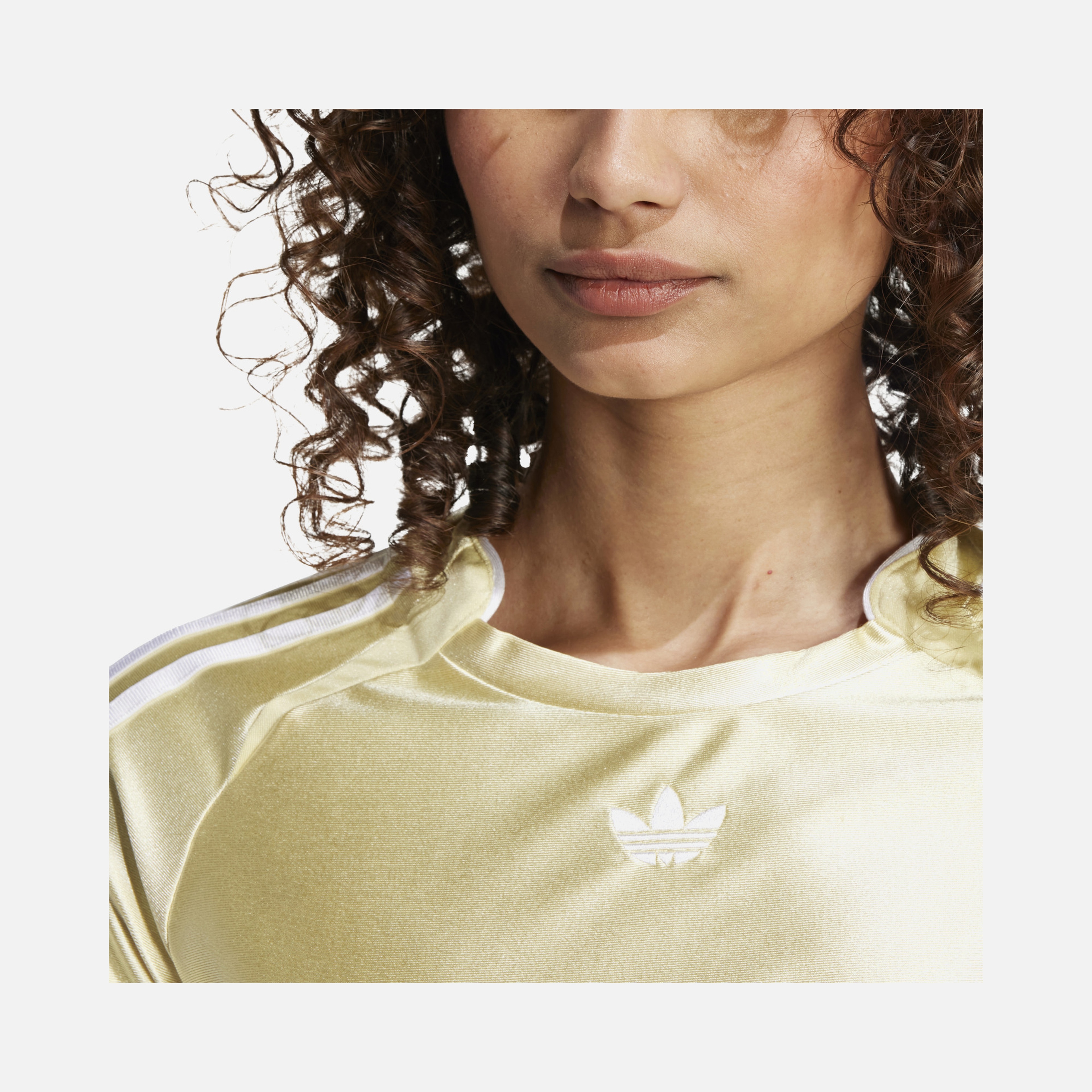 adidas Originals Adicolor Teamgeist Slim-Fit Cropped Short-Sleeve Kadın Tişört