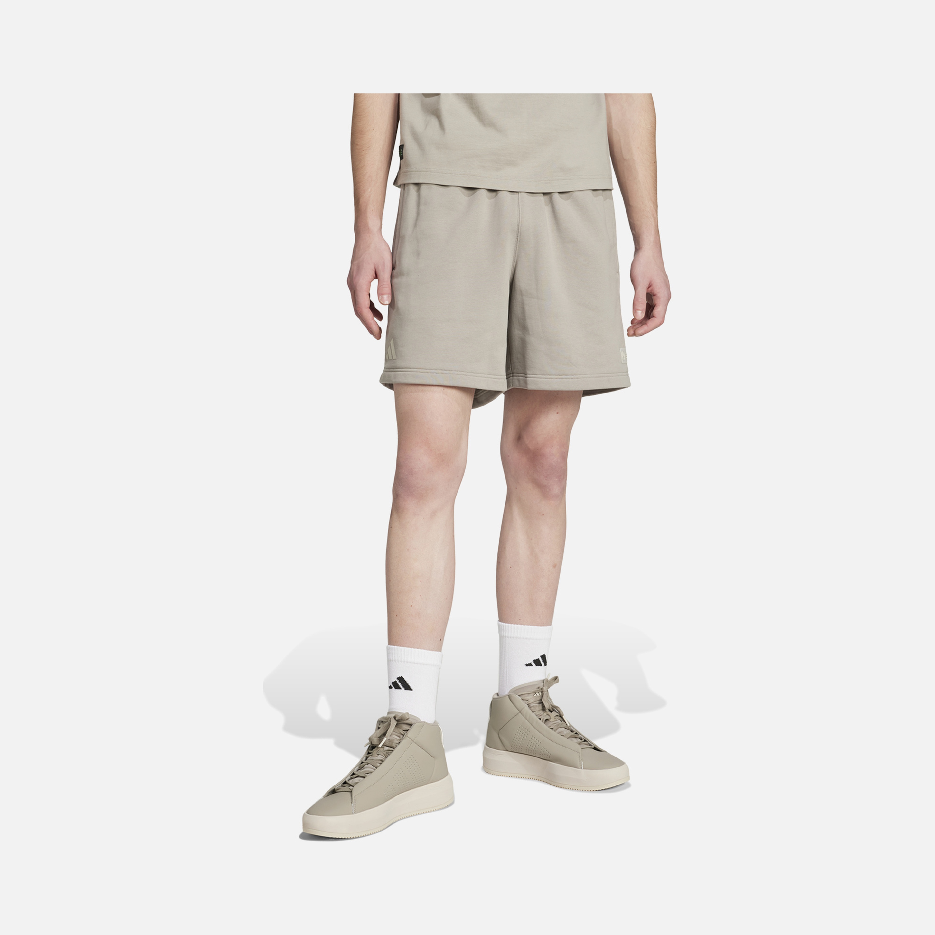 adidas Mercedes-AMG Petronas F1 Team Graphic French Terry Fabric Loose Fit Racing Fans Erkek Şort