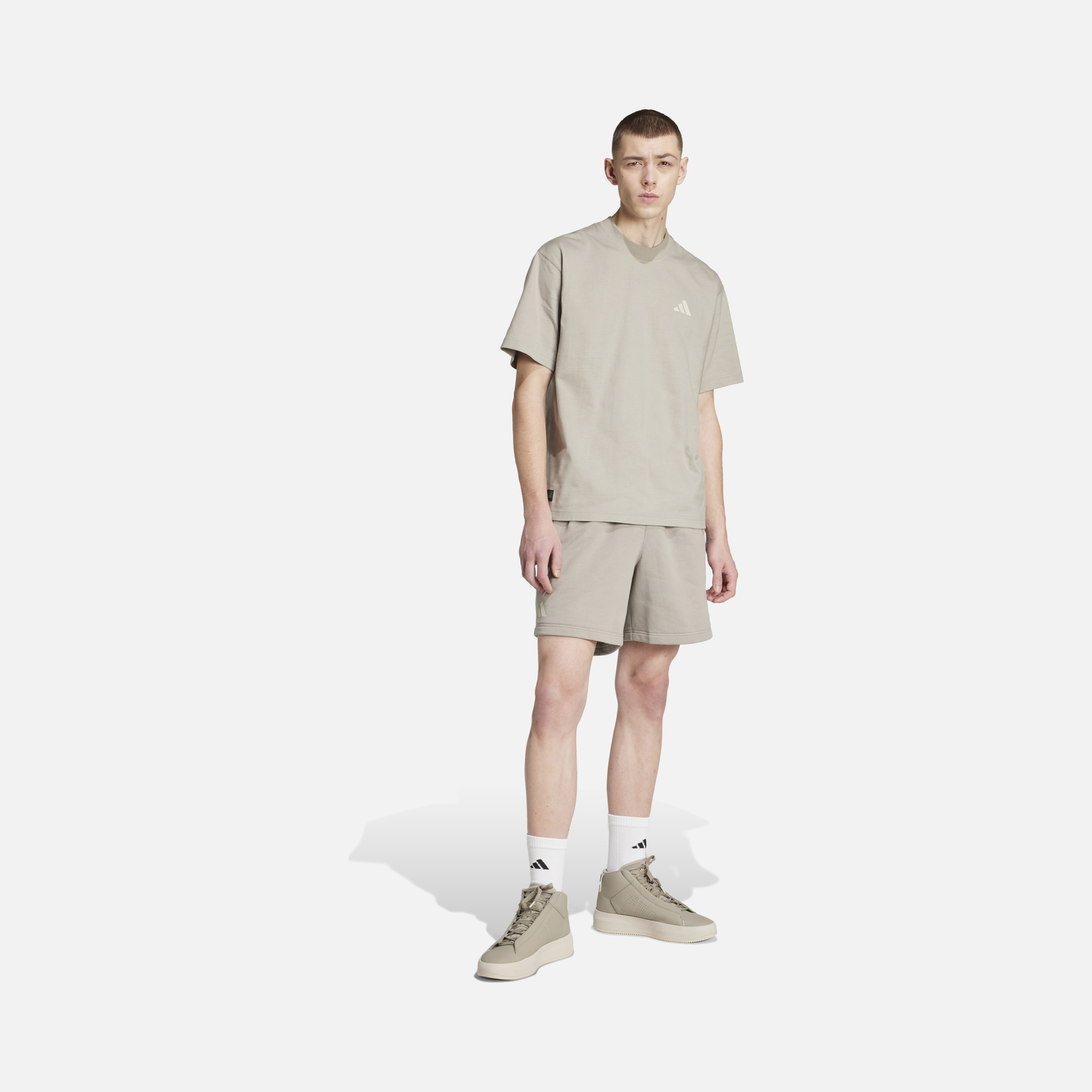 adidas Mercedes-AMG Petronas F1 Team Graphic French Terry Fabric Loose Fit Racing Fans Erkek Şort