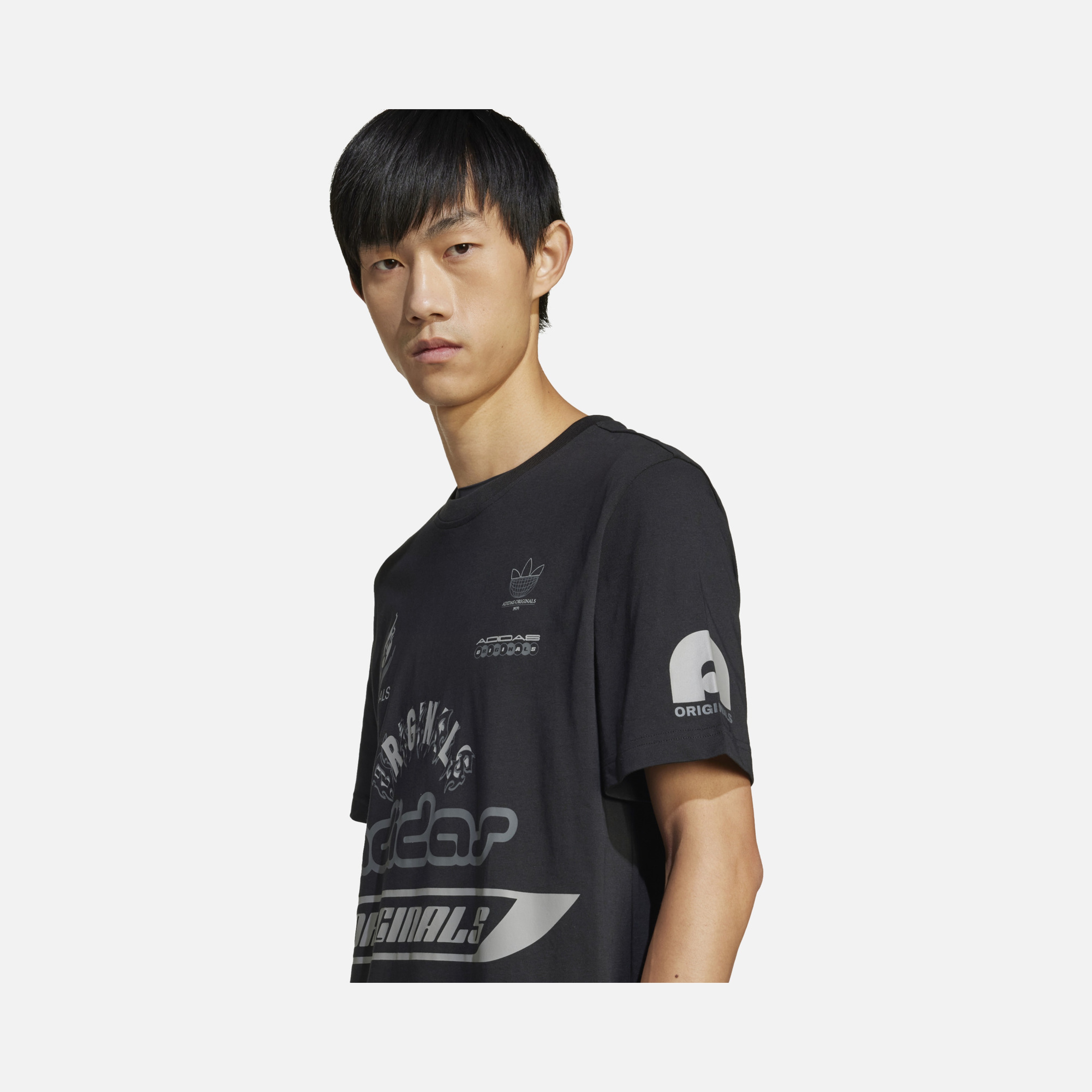 adidas Originals Q12 Sponsor Logo Graphics Loose and Comfortable Cut Short-Sleeve Erkek Tişört