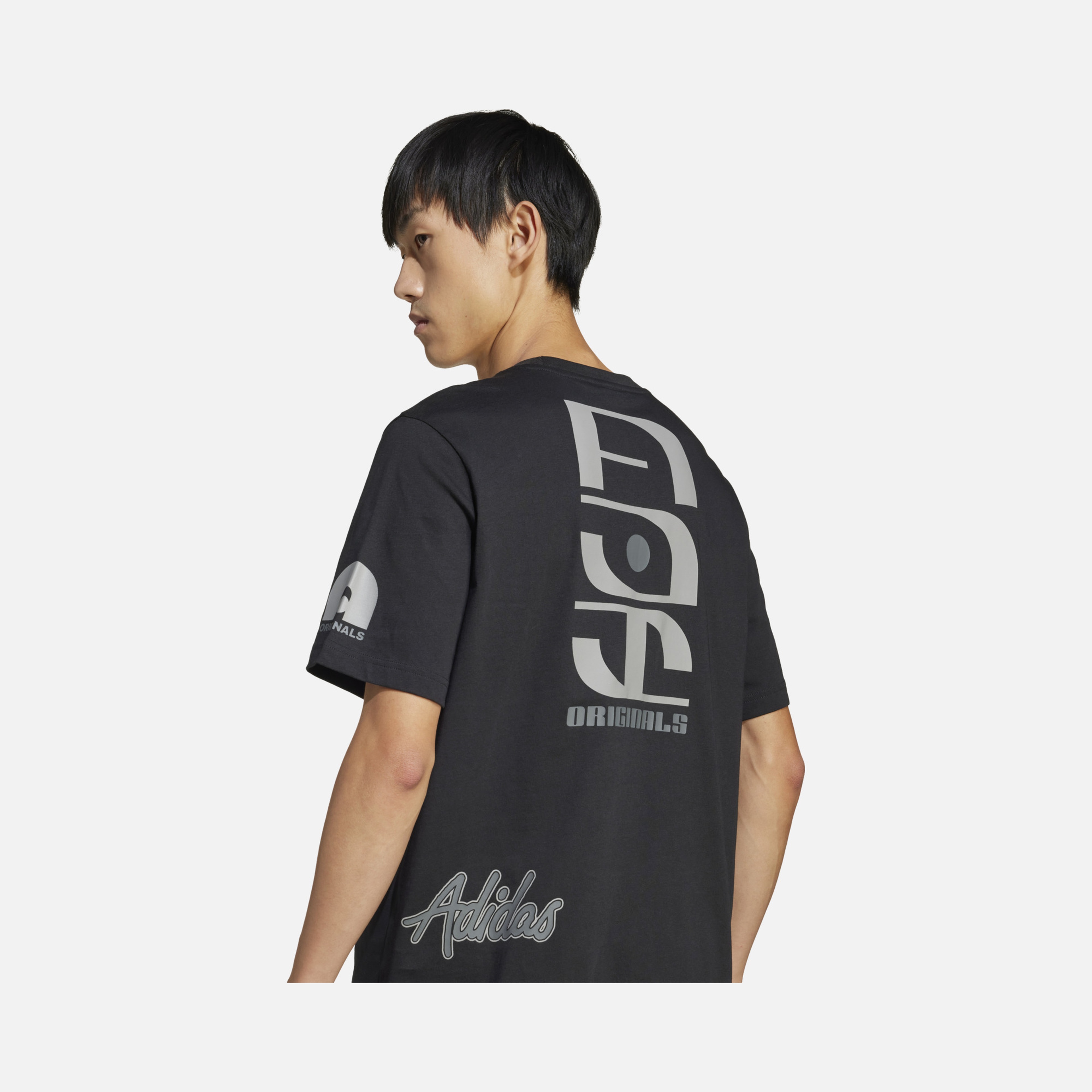 adidas Originals Q12 Sponsor Logo Graphics Loose and Comfortable Cut Short-Sleeve Erkek Tişört