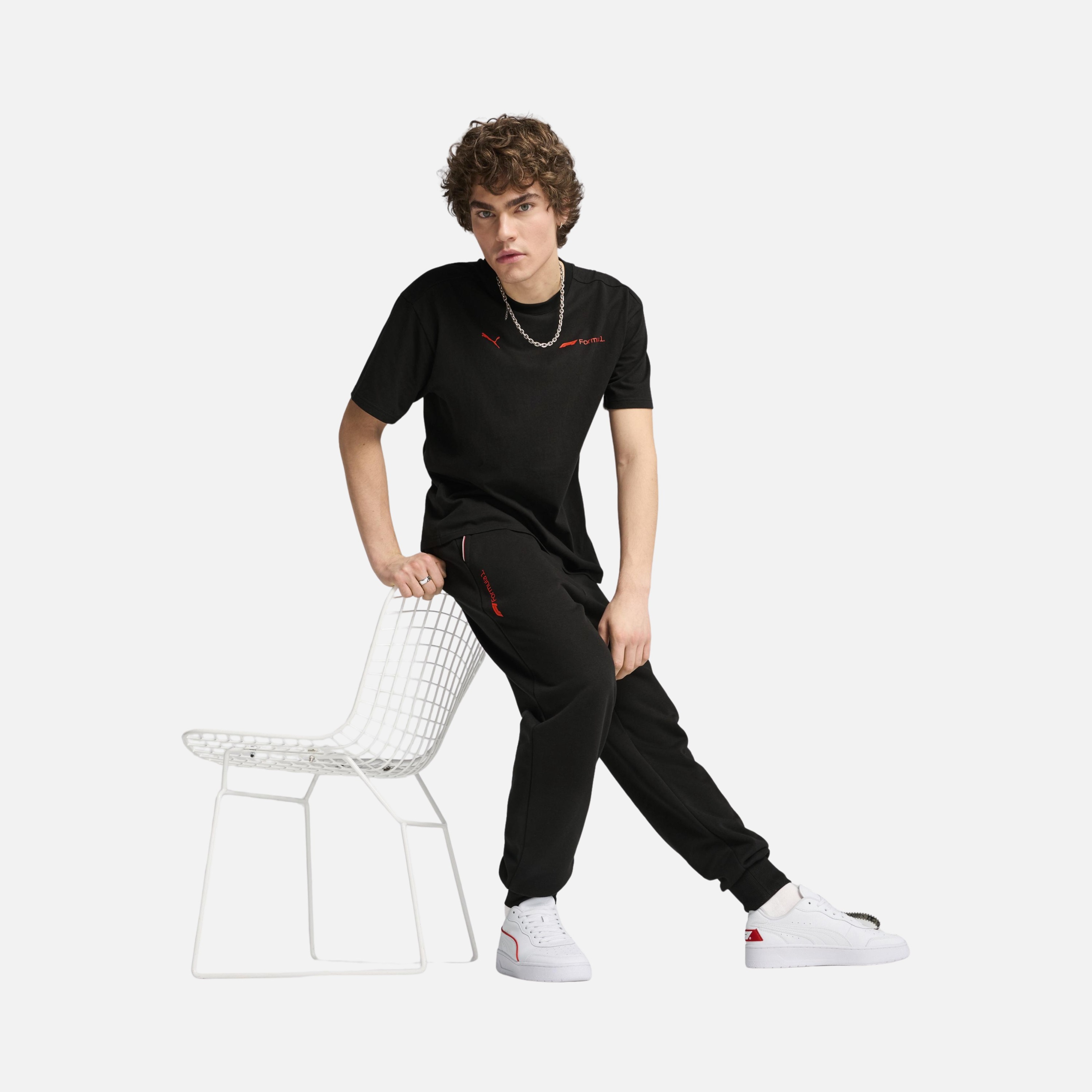 Puma Sportswear F1 ESS+ Relaxed Fit Fleece Medium Rise Erkek Eşofman Altı