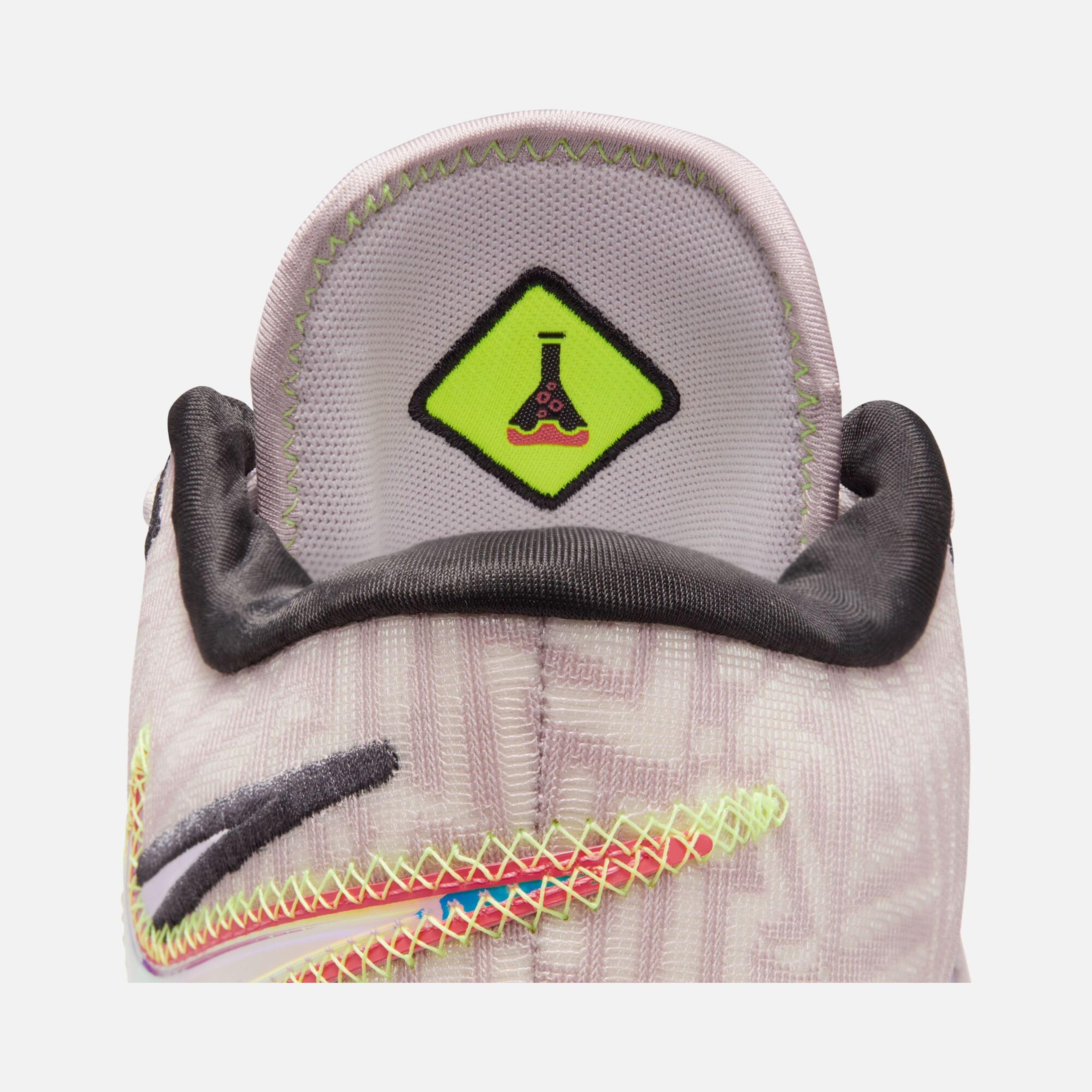 Nike LeBron James NXXT Genisus Erkek Basketbol Ayakkabısı