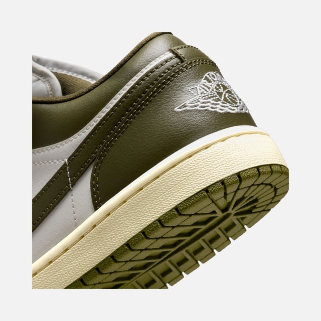 Nike Air Jordan 1 Low Kadın Spor Ayakkabı - Görsel 12