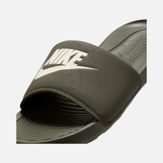 Nike Yeşil Nike Victori One Terlik