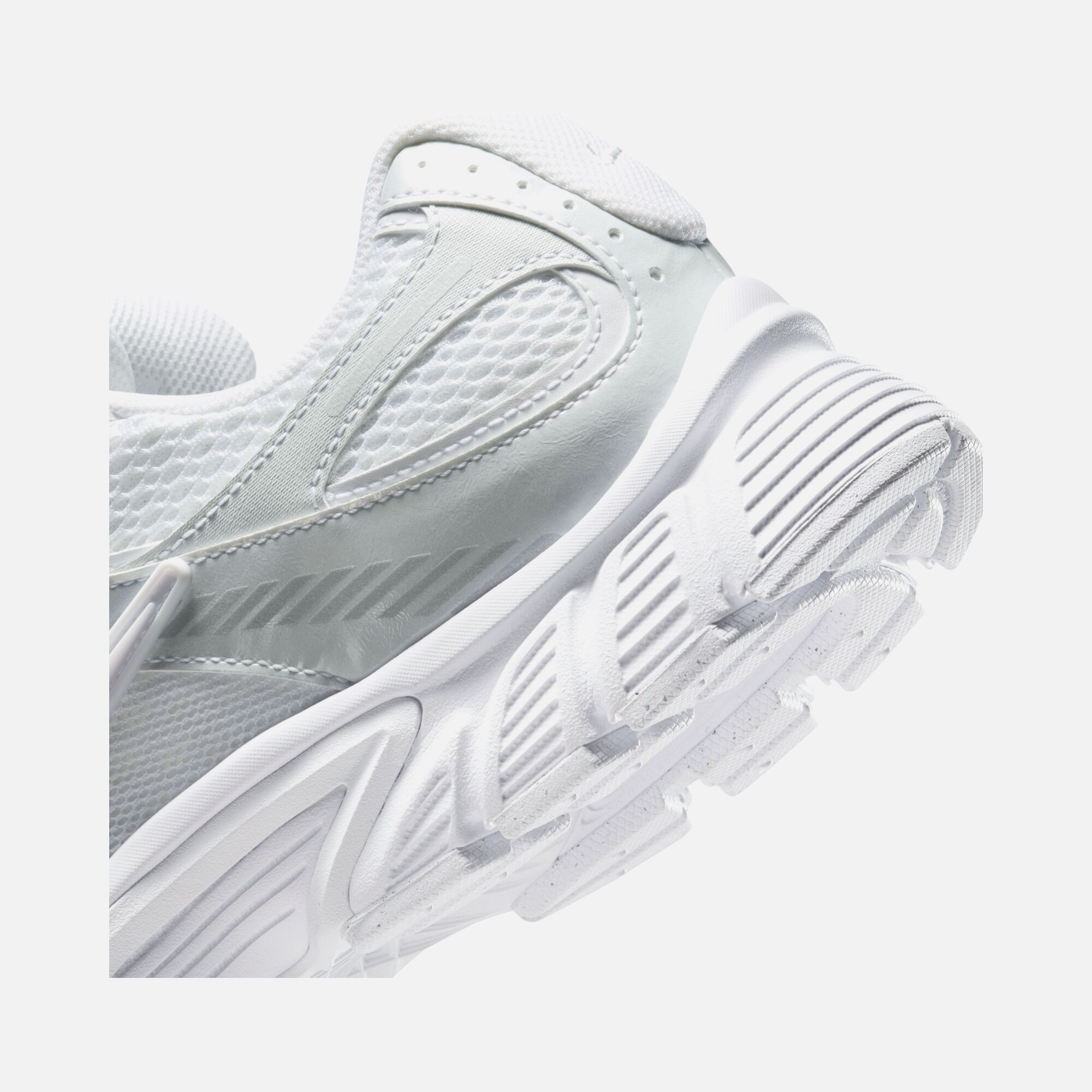 Nike V5 RNR Erkek Spor Ayakkabı