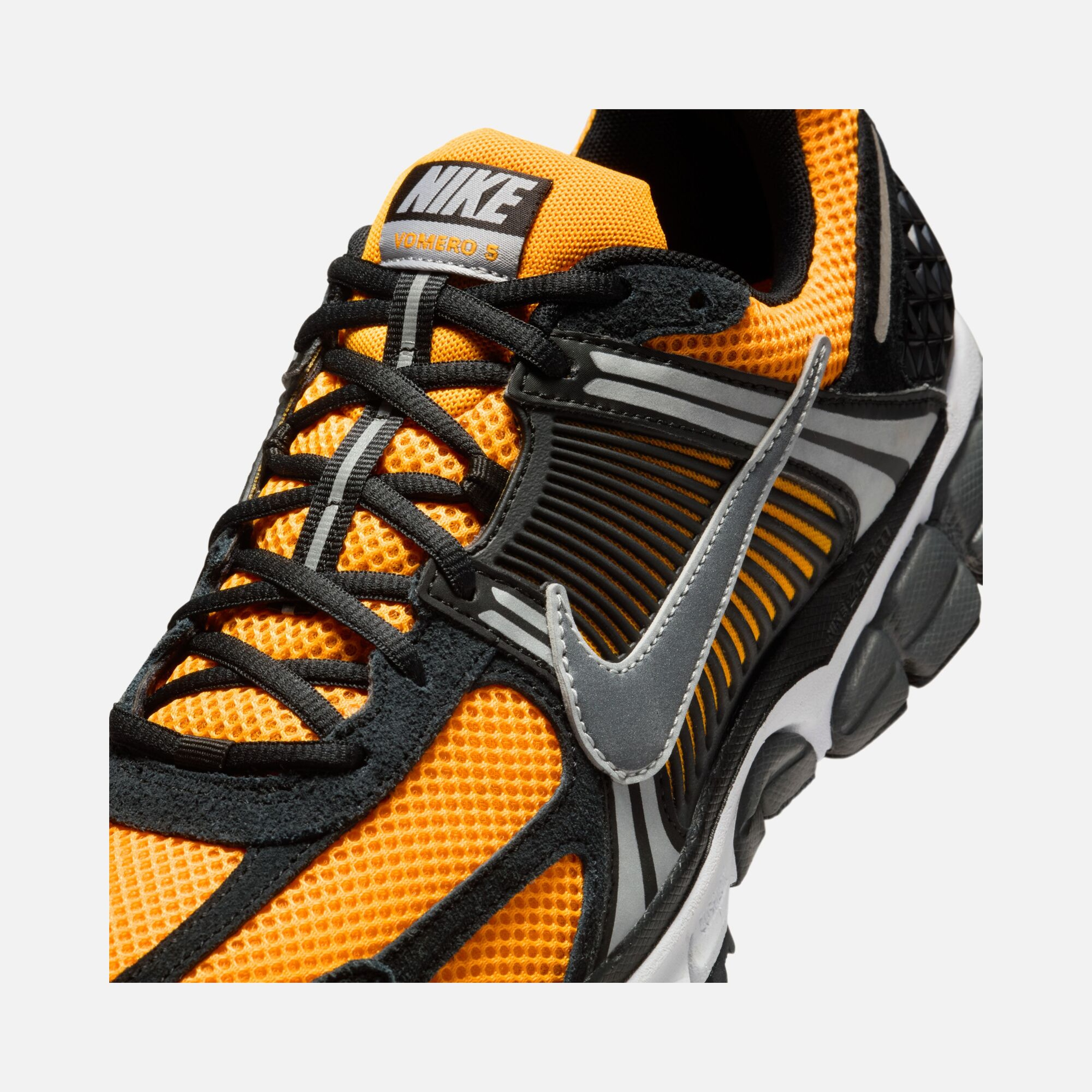 Nike Zoom Vomero5 Erkek Spor Ayakkabı