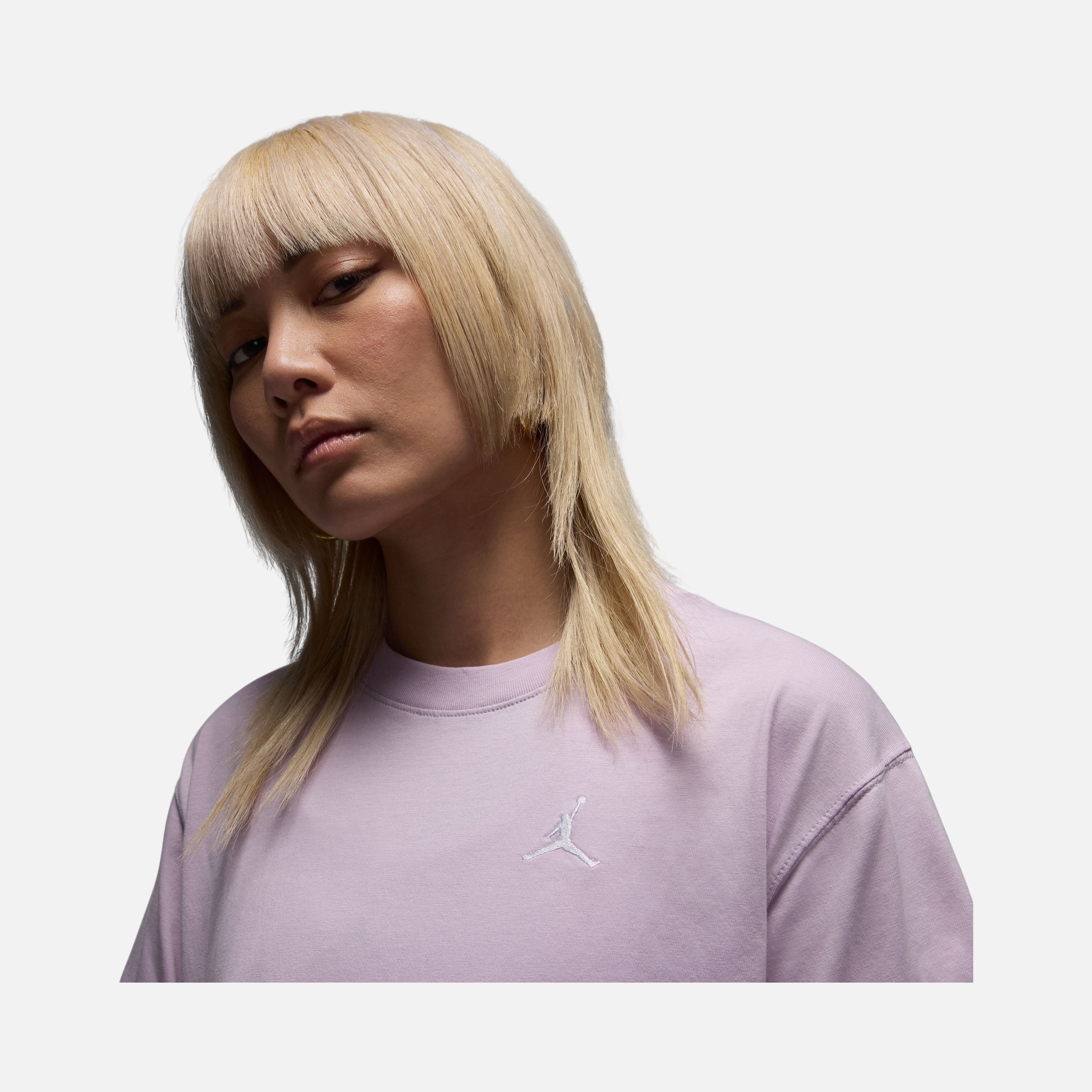 Nike Jordan Essentials Graphic Core 23 Relaxed Fit Short-Sleeve Kadın Tişört