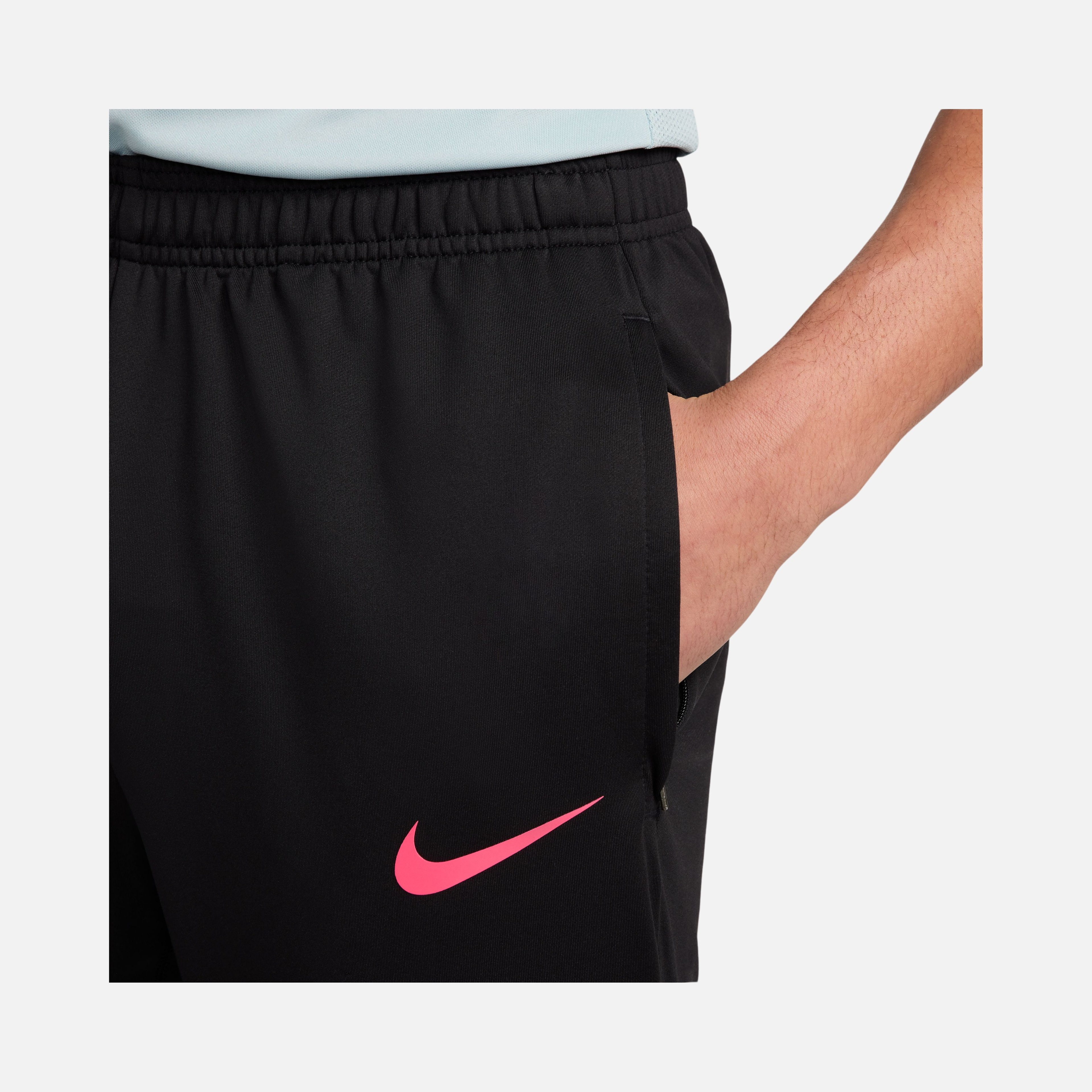 Nike Dri-Fit Strike Slim-Fit Football Training Erkek Eşofman Altı
