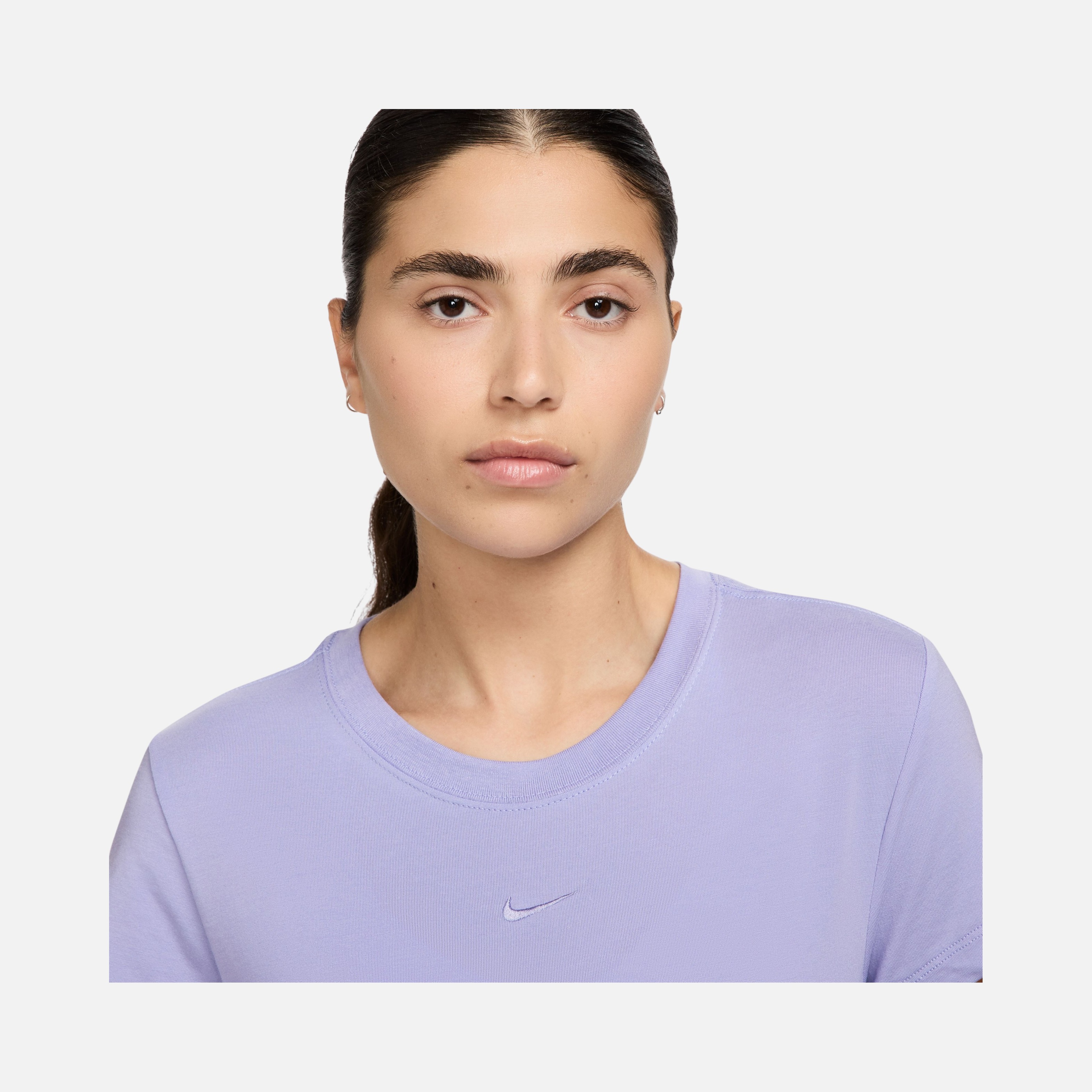 Nike Sportswear Essentials Chill Knit Short-Sleeve Kadın Tişört