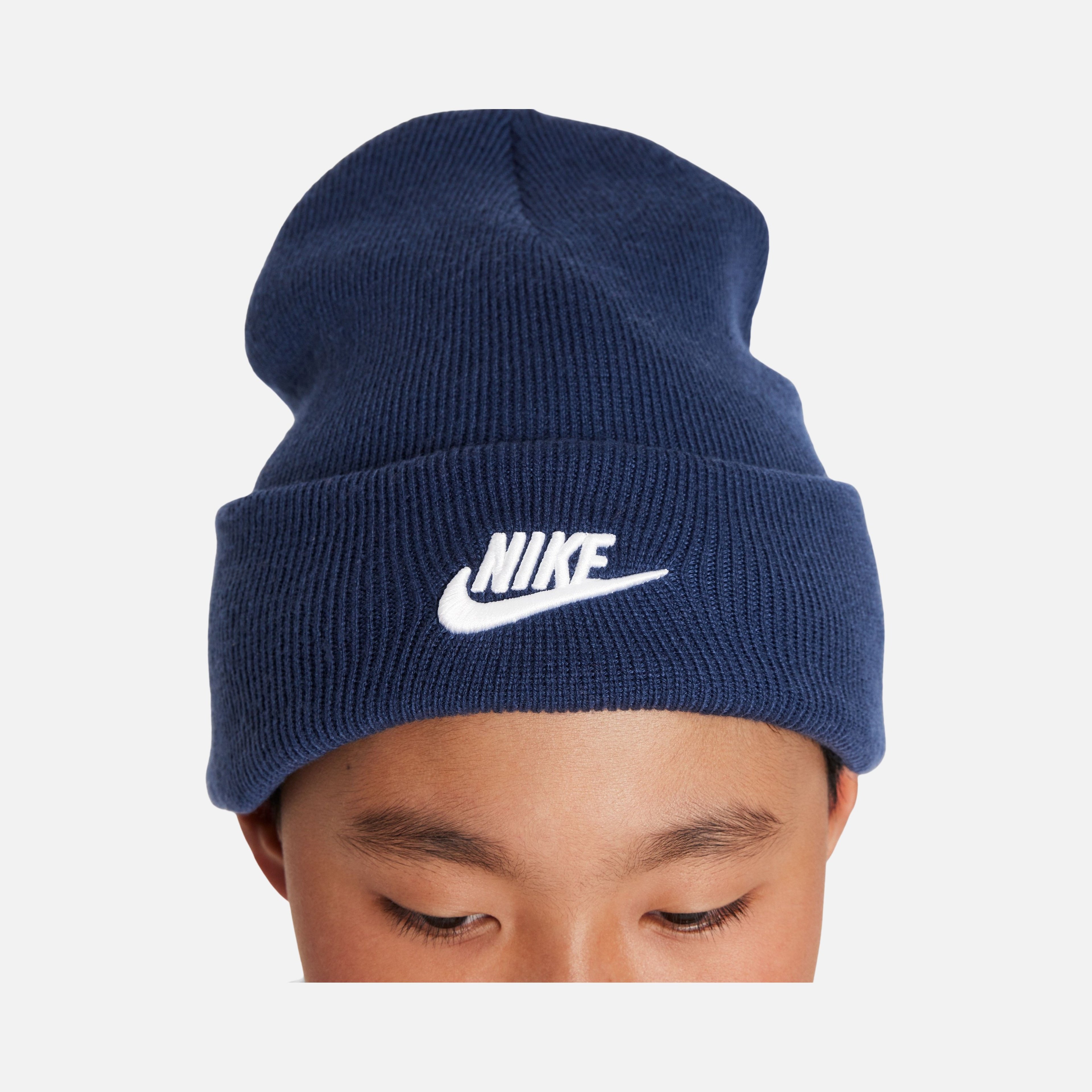 Nike Sportswear Peak Folding Cuff and Embroidered Futura Logo Details Çocuk Bere