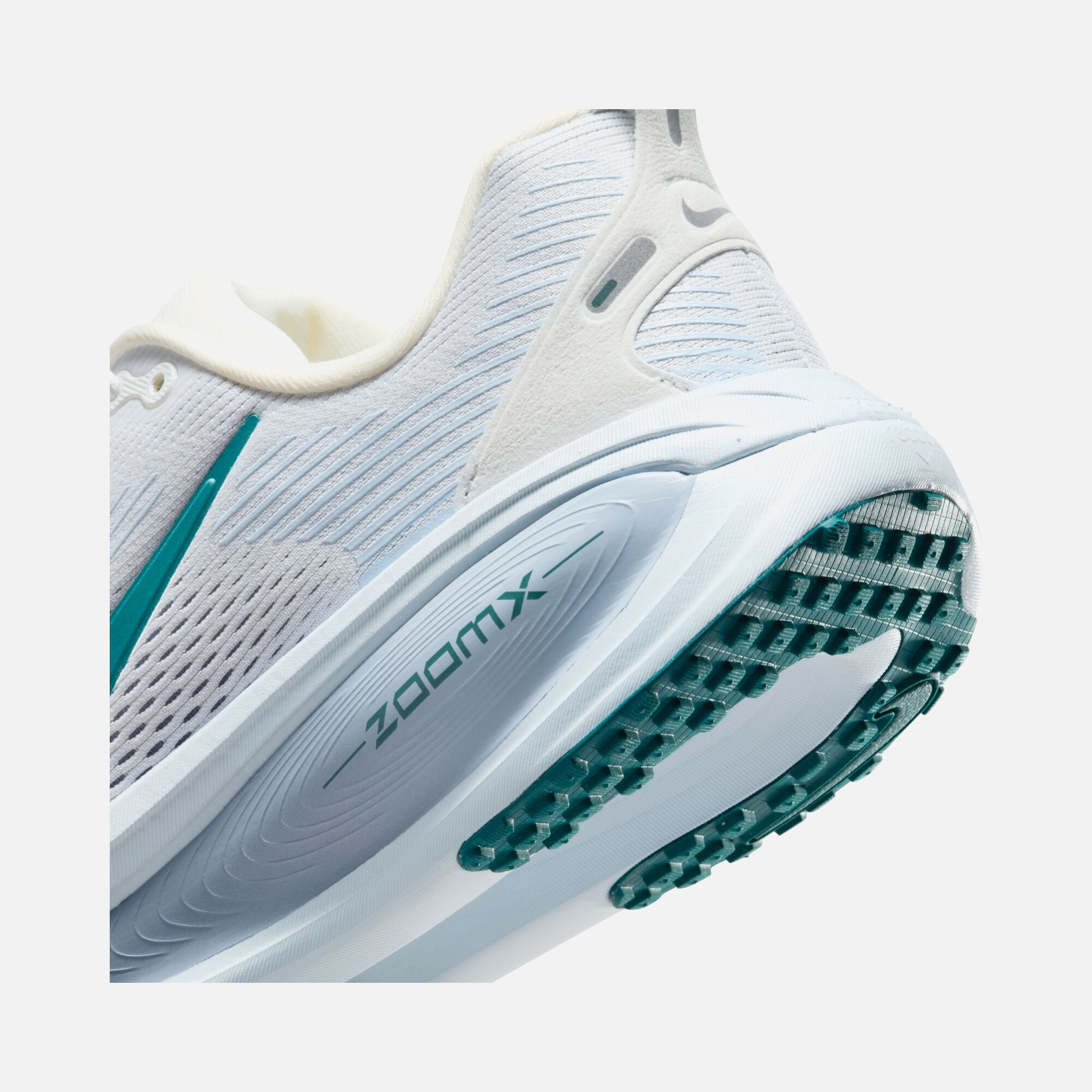 Nike Vomero 18 ZoomX Road Running Kadın Spor Ayakkabı