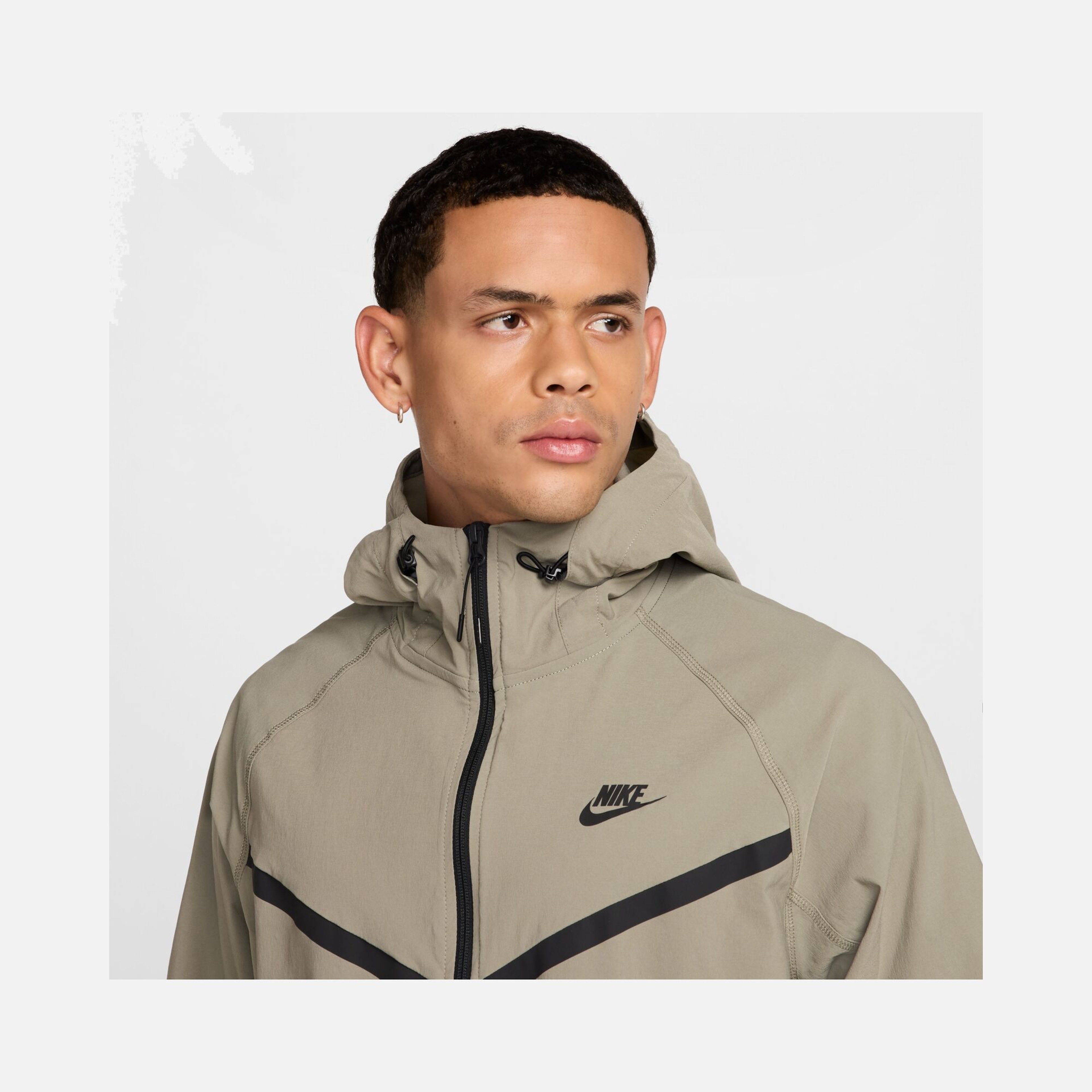 Nike Tech Woven Windrunner Full-Zip Hooded Erkek Ceket