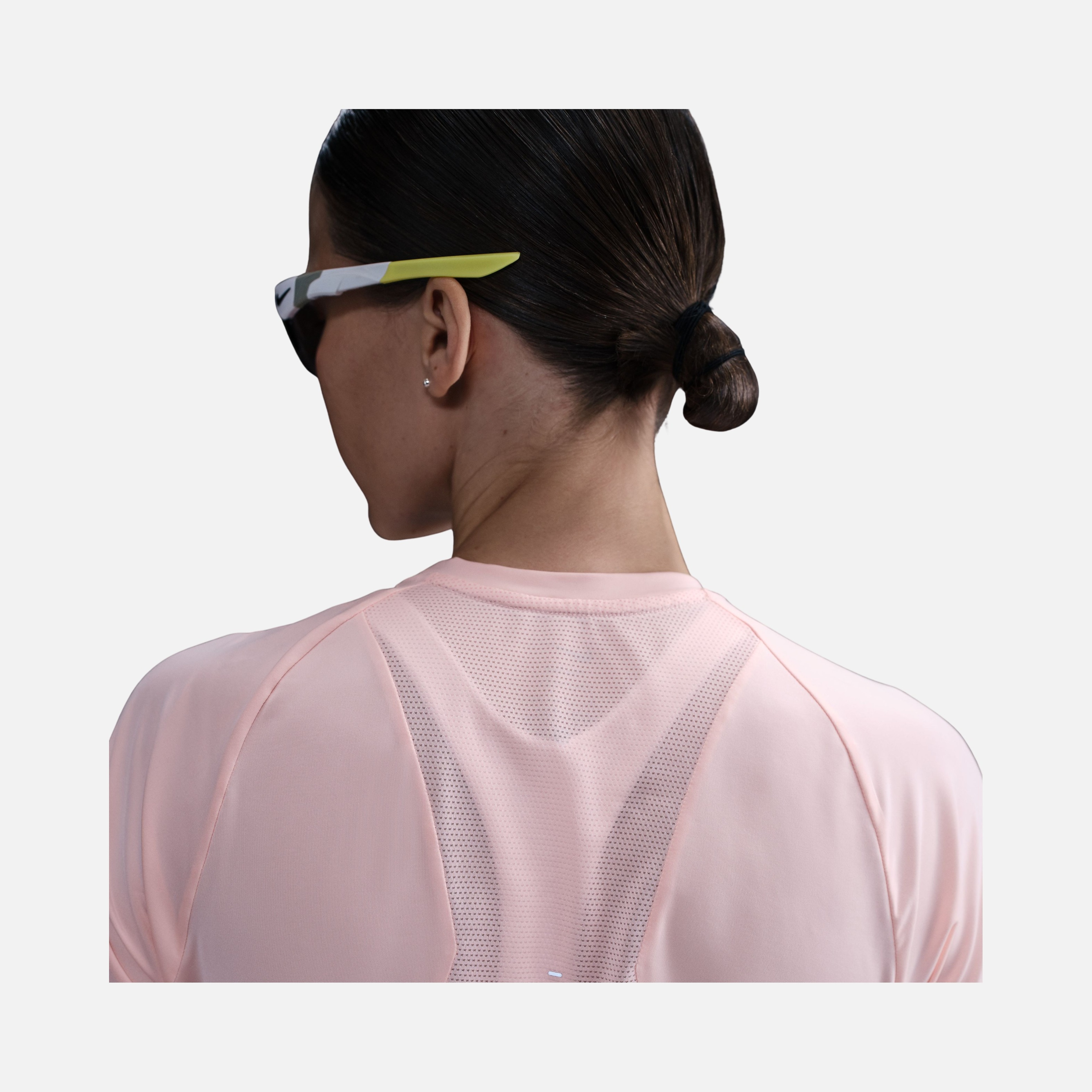 Nike Swift Dri-Fit Running Short-Sleeve Kadın Tişört