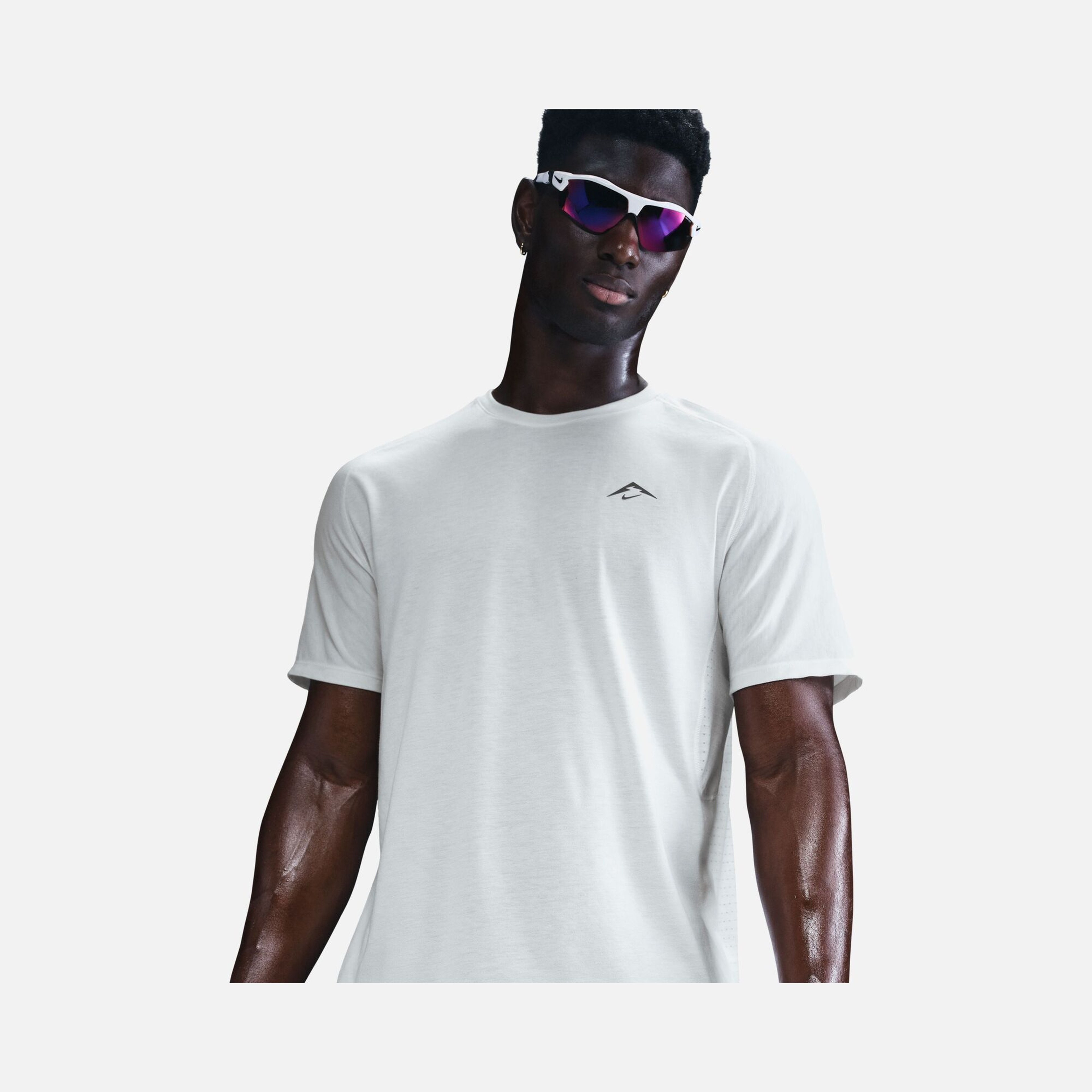 Nike Dri-Fit ADV Solar Chase Trail Running Short-Sleeve Erkek Tişört