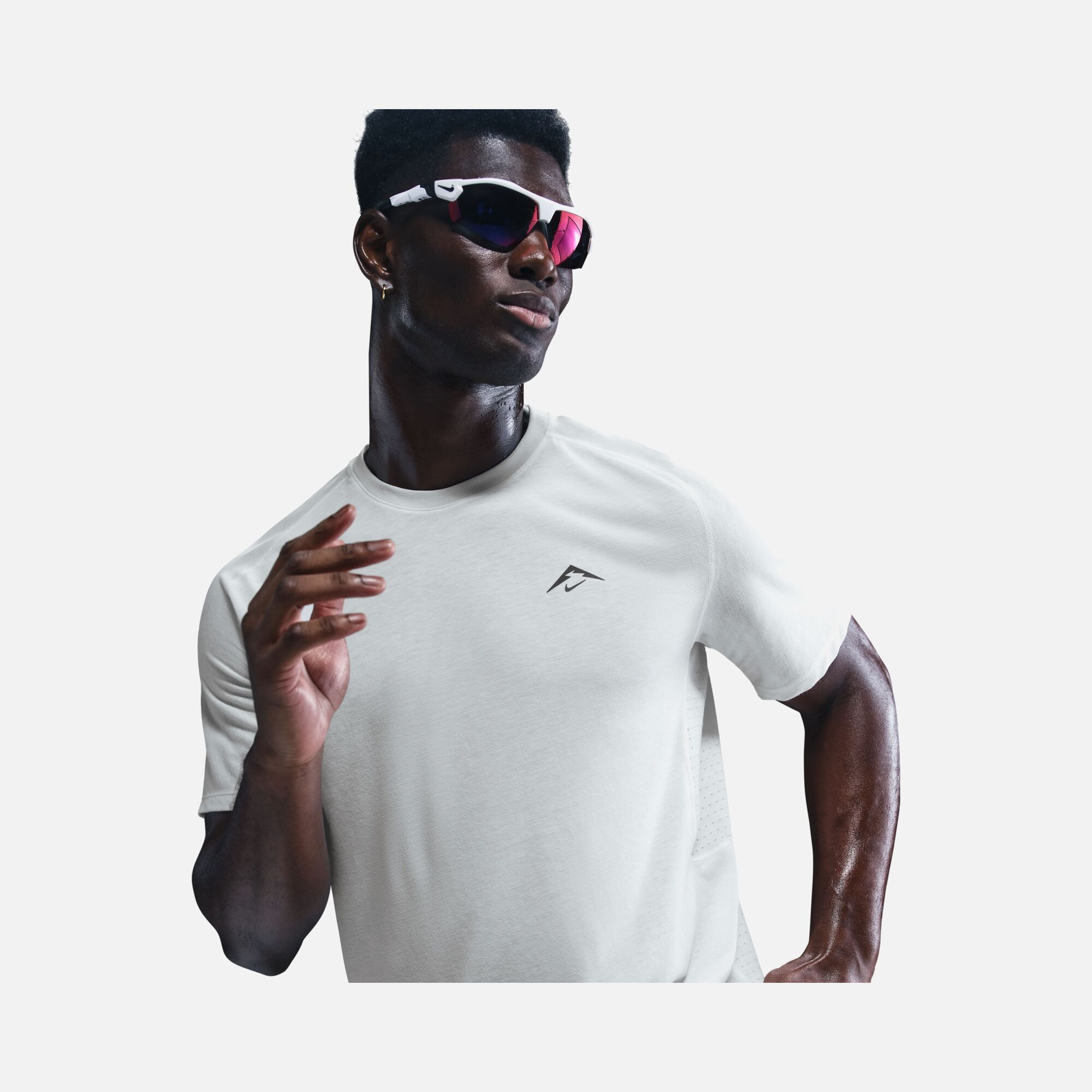 Nike Dri-Fit ADV Solar Chase Trail Running Short-Sleeve Erkek Tişört