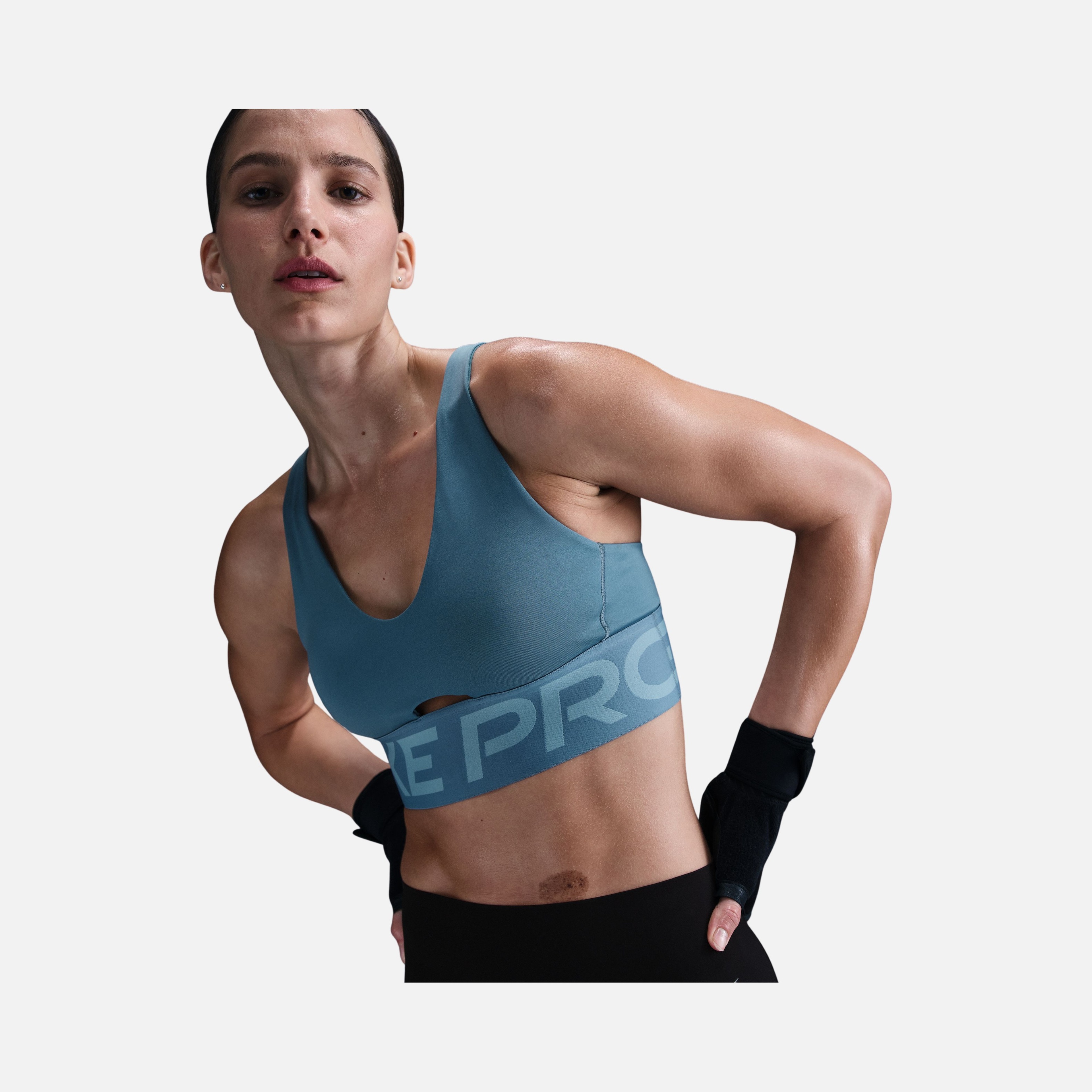 Nike Pro Indy Plunge Medium-Support Padded Training Kadın Bra