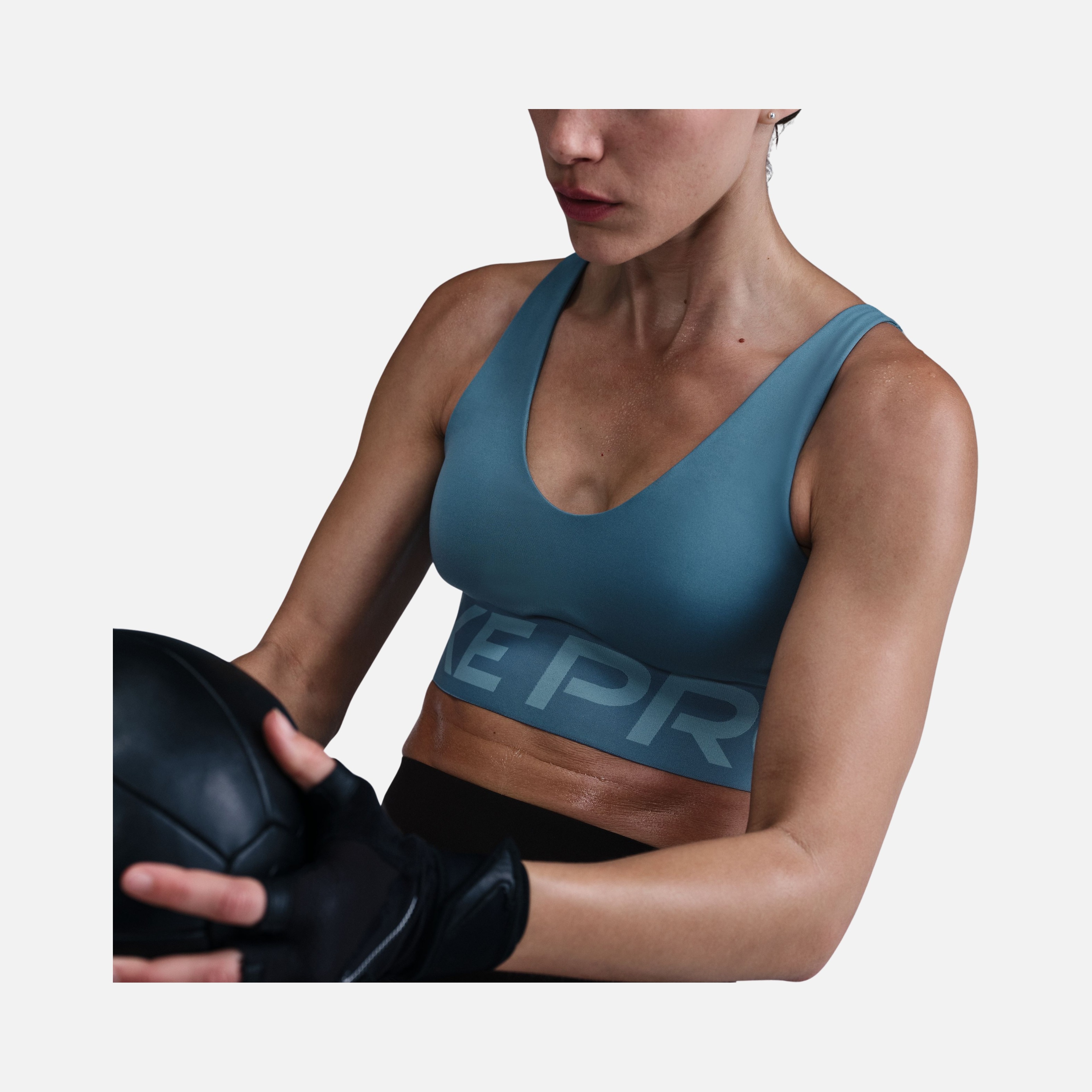 Nike Pro Indy Plunge Medium-Support Padded Training Kadın Bra