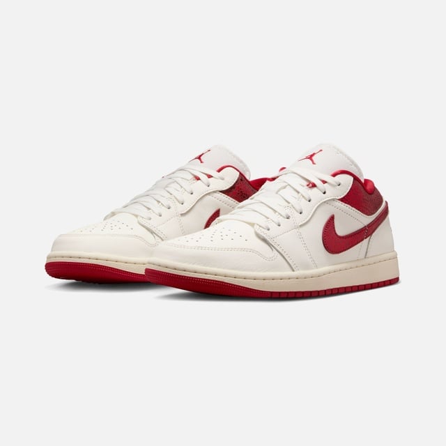 Nike Wmns Air Jordan 1 Low Special Edition Kadın Spor Ayakkabı - Görsel 4