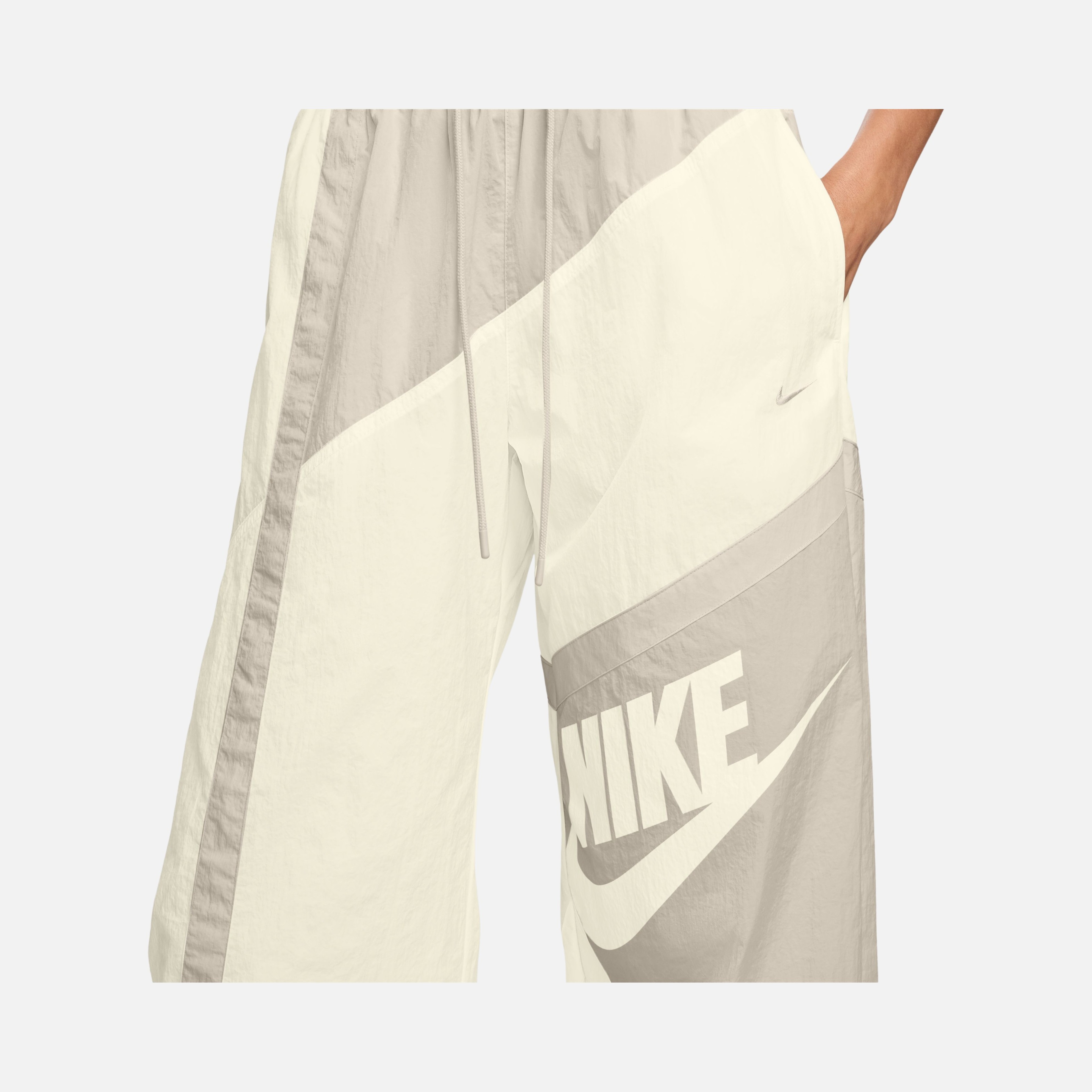 Nike Sportswear Street Woven Open-Hem Kadın Eşofman Altı