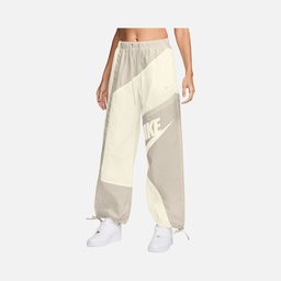 Nike Sportswear Street Woven Open-Hem Kadın Eşofman Altı