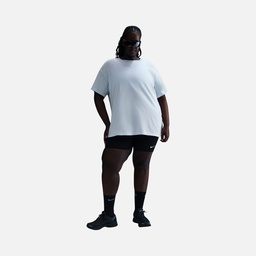 Nike Sportswear Essential Relaxed Fit Short-Sleeve (Plus Size) Kadın Tişört