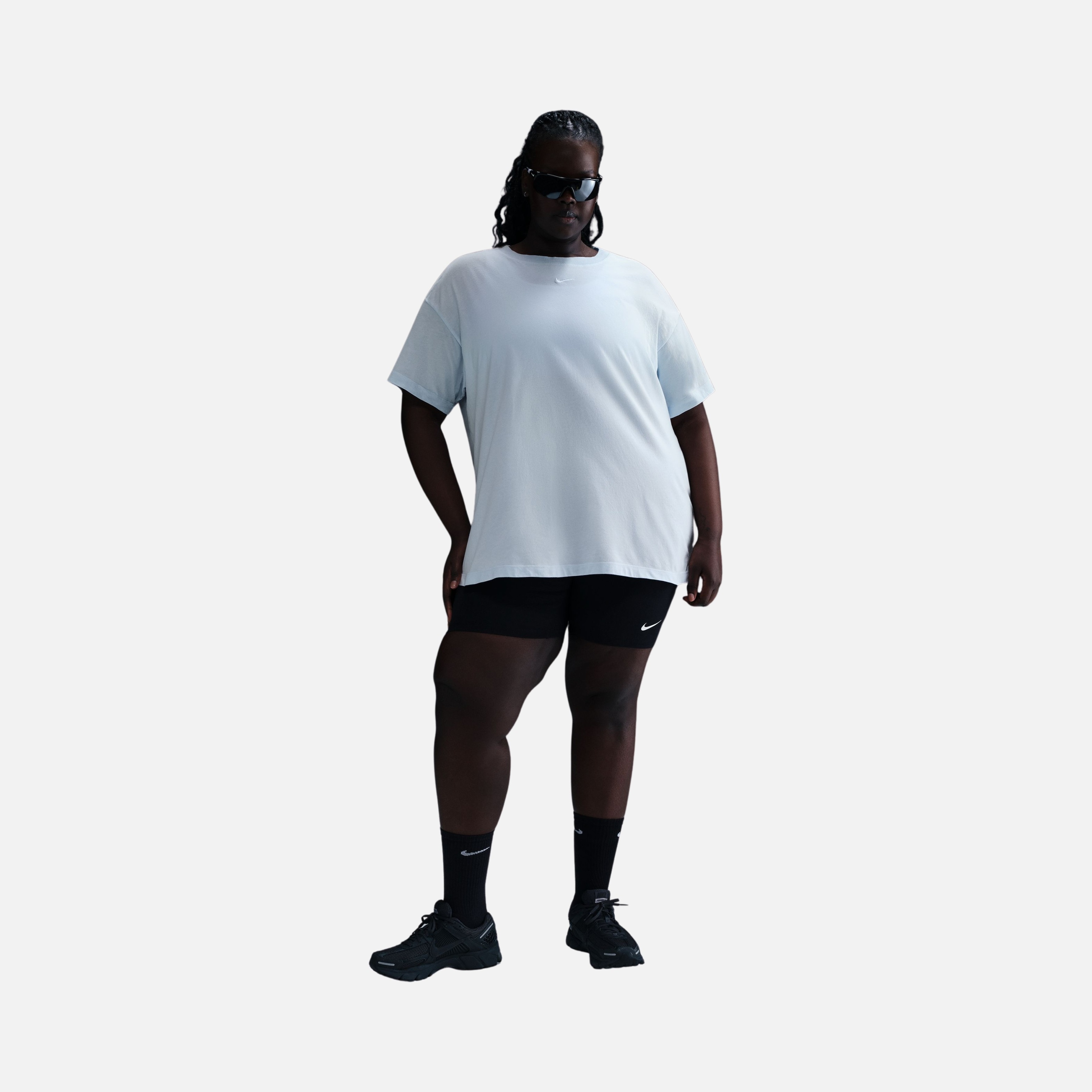 Nike Sportswear Essential Relaxed Fit Short-Sleeve (Plus Size) Kadın Tişört