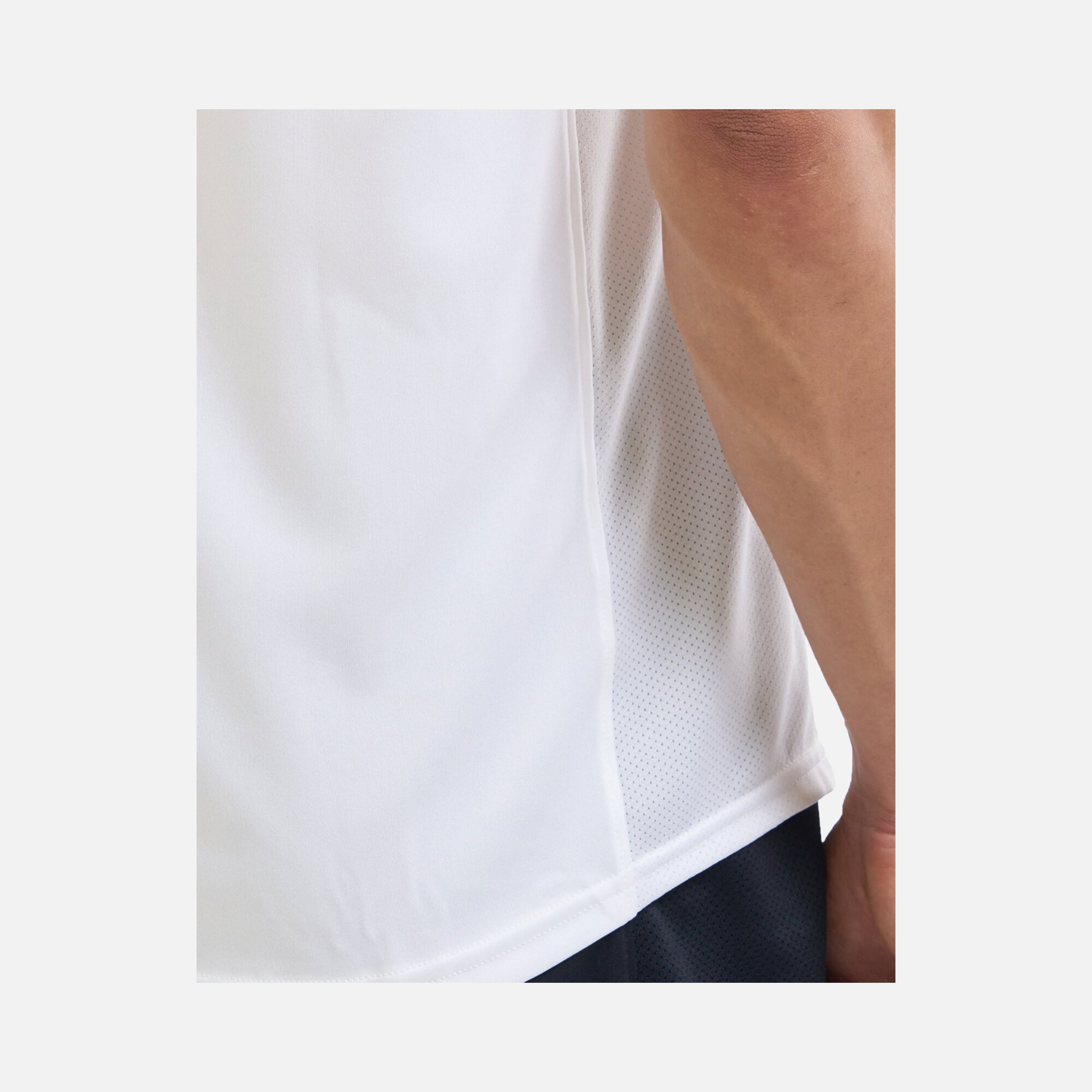 Under Armour Challenger Football Training Slim Cut Short-Sleeve Erkek Tişört