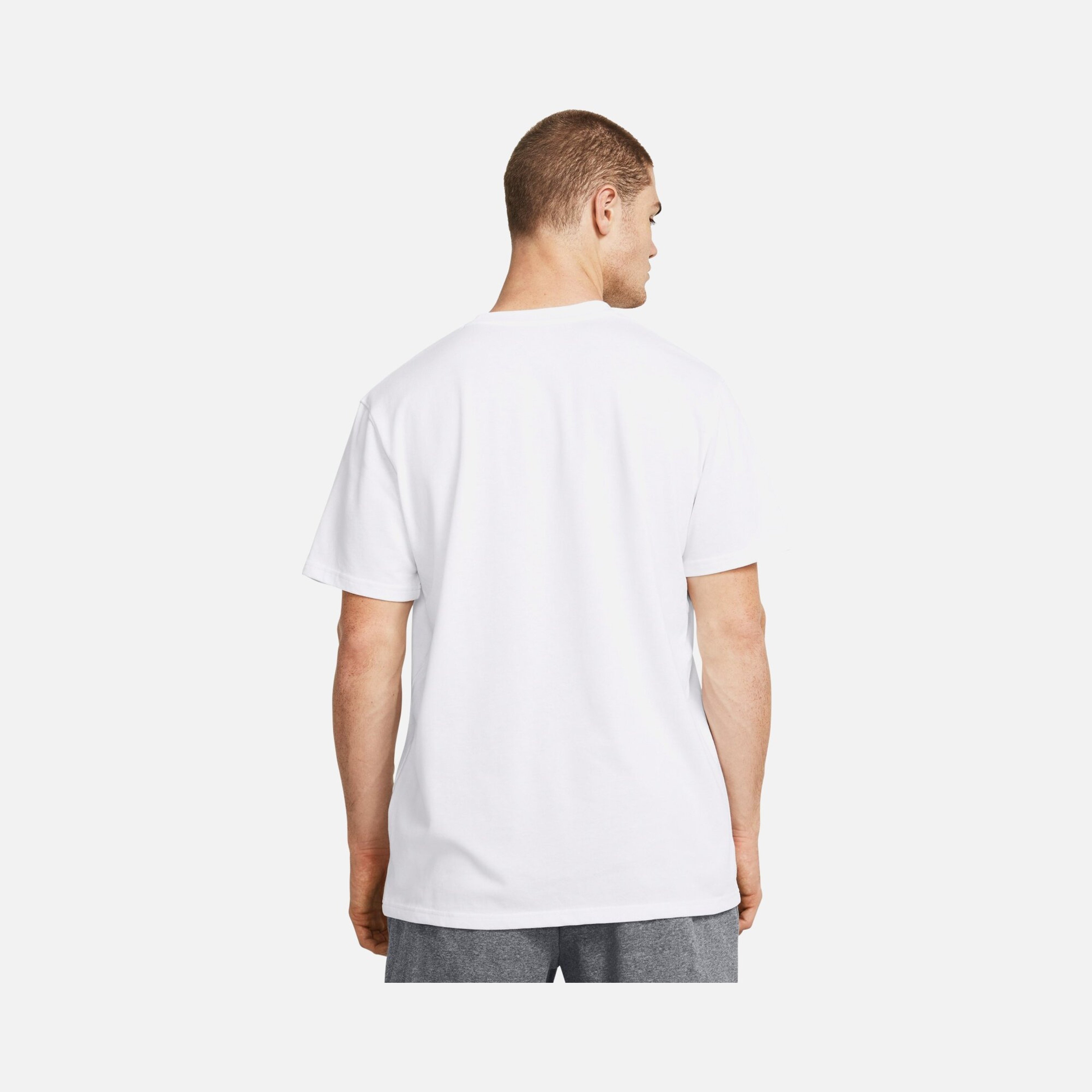 Under Armour Sportswear Heavyweight Armour Label Loose Cut Short-Sleeve Erkek Tişört