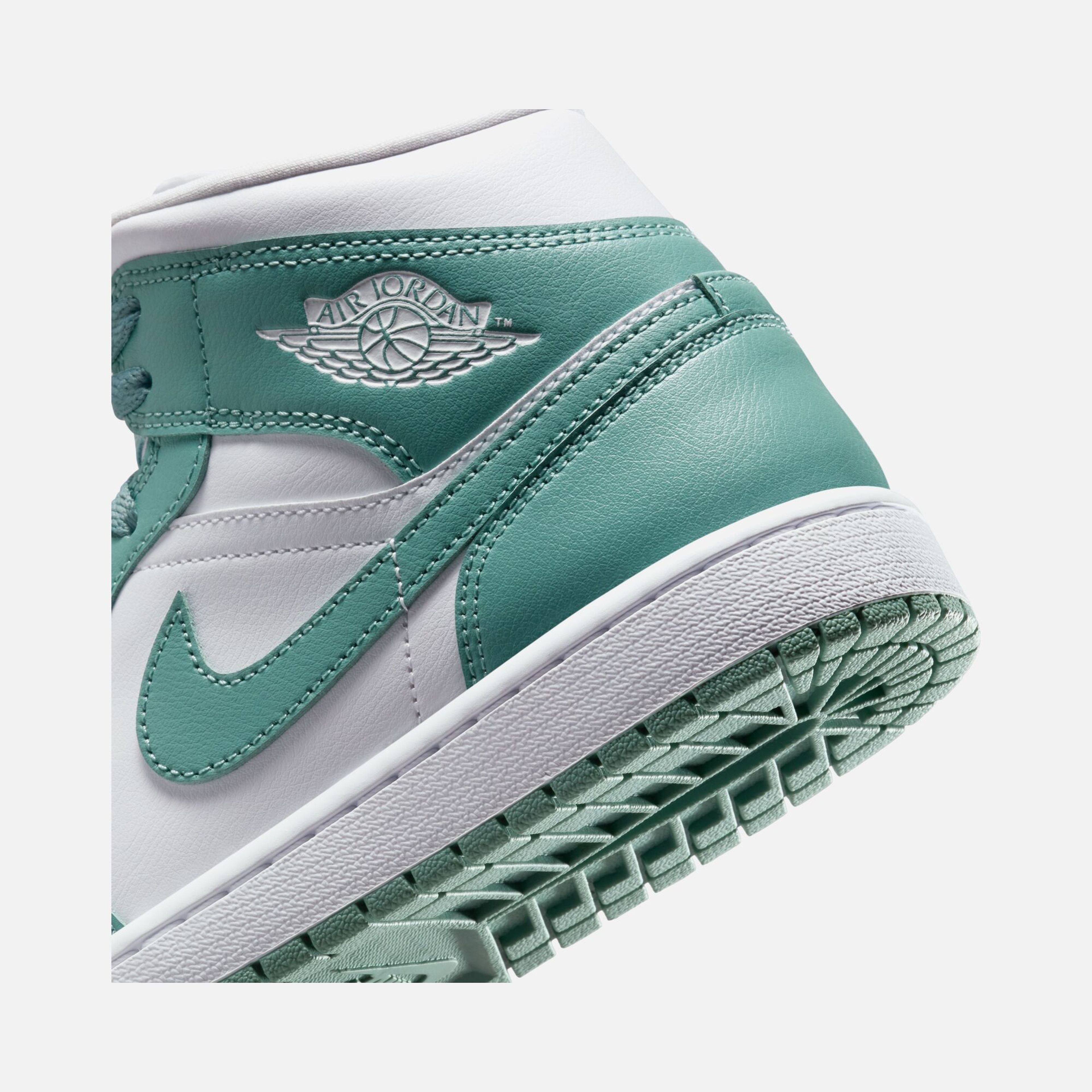 Nike Air Jordan 1 Mid Kadın Spor Ayakkabı