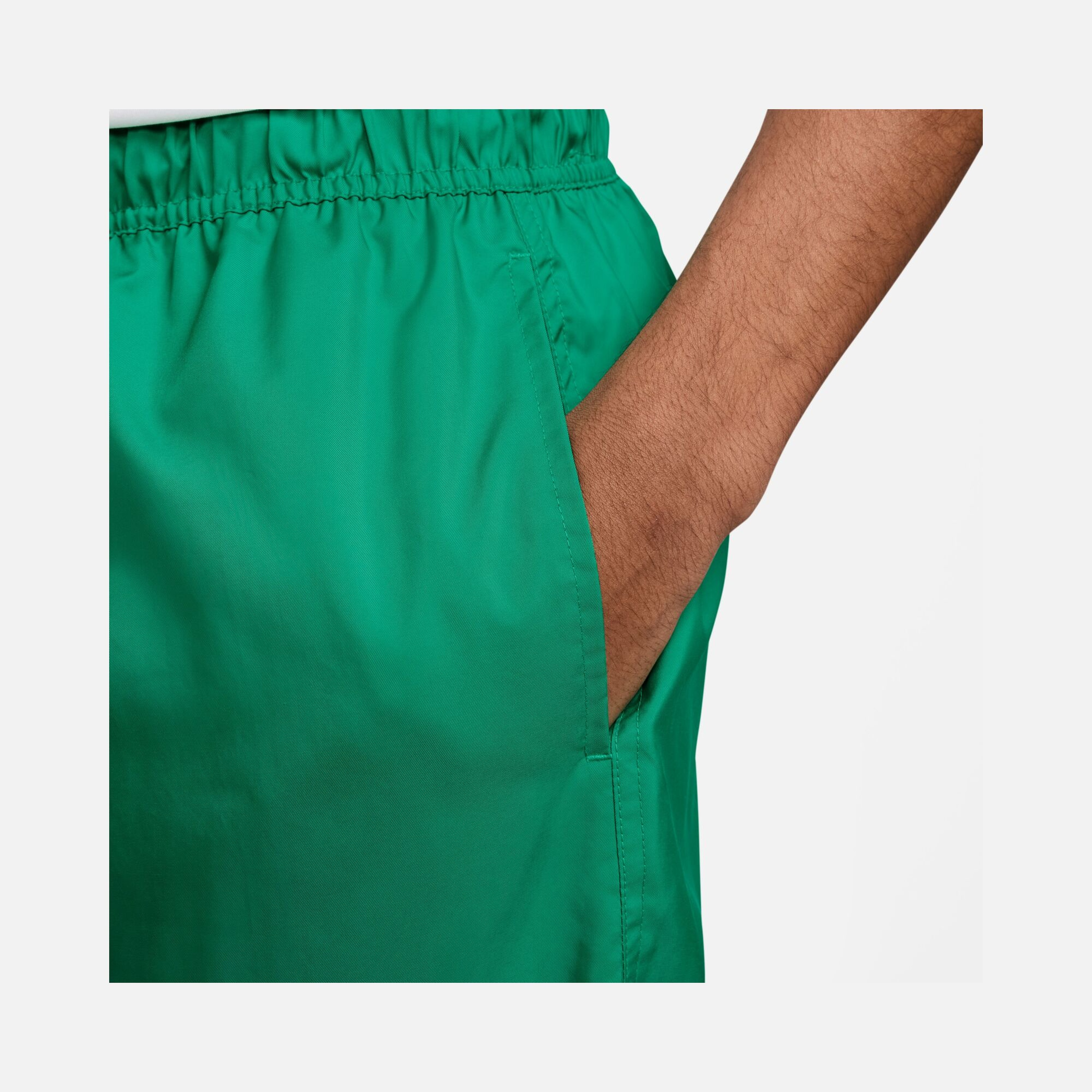 Nike Sportswear Club+ Flow Versatile Weave Loose Erkek Şort