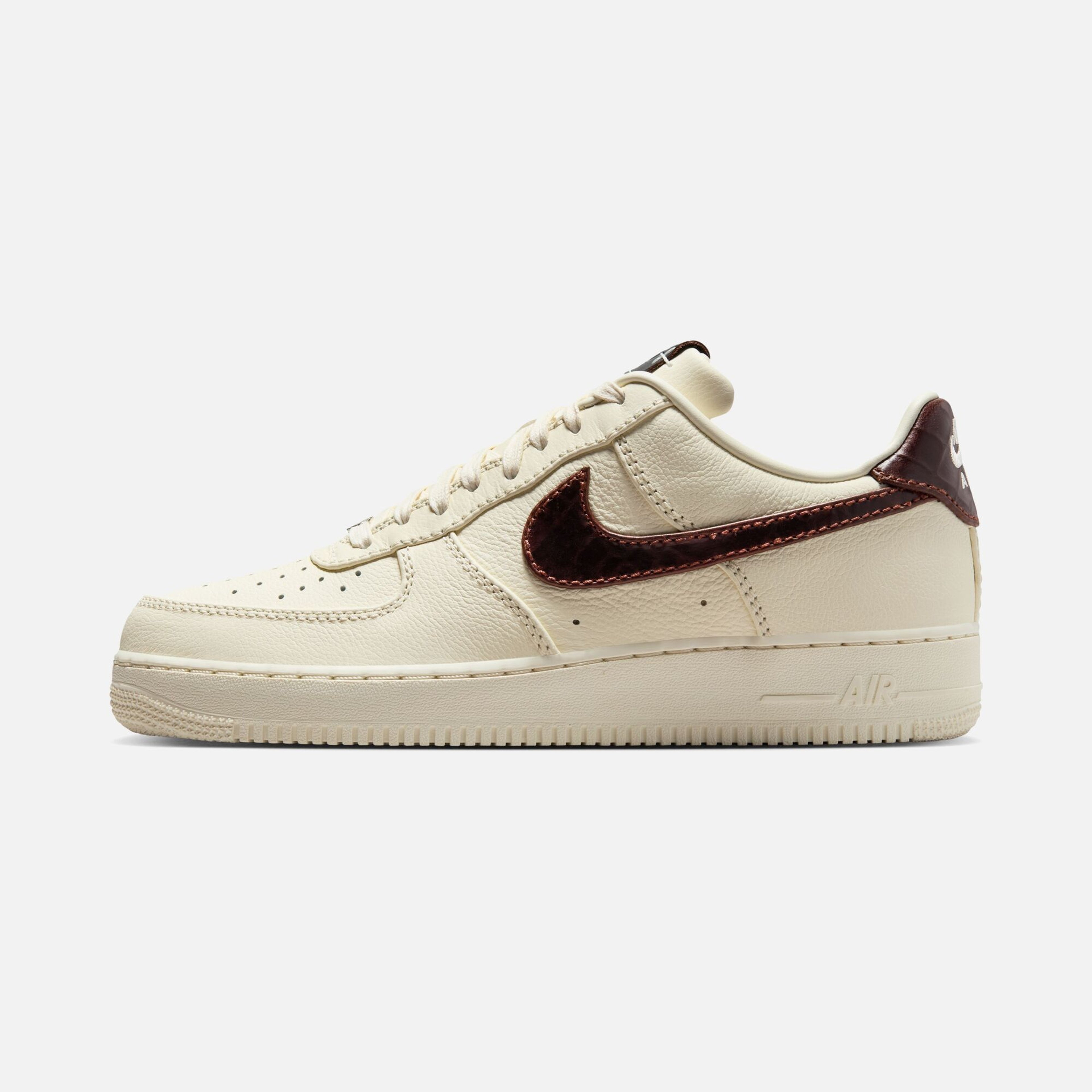 Nike Air Force 1 '07 FW25 Erkek Spor Ayakkabı