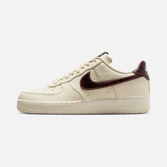 Nike Air Force 1 '07 Erkek Spor Ayakkabı - Görsel 3